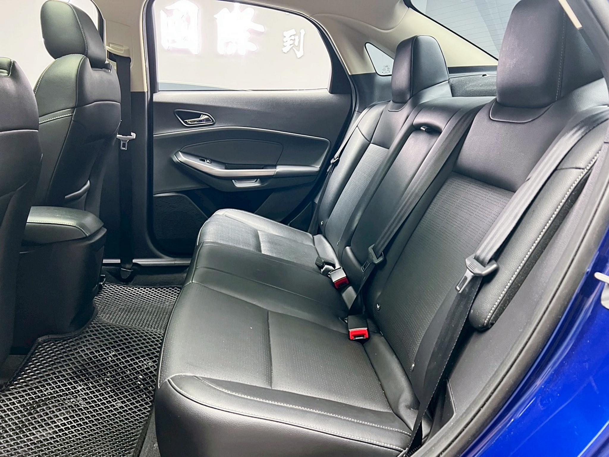 全台到府賞車 2019 Ford Escort 時尚型『小李經理』元禾國際車業/中古車/促銷中  第13張相片