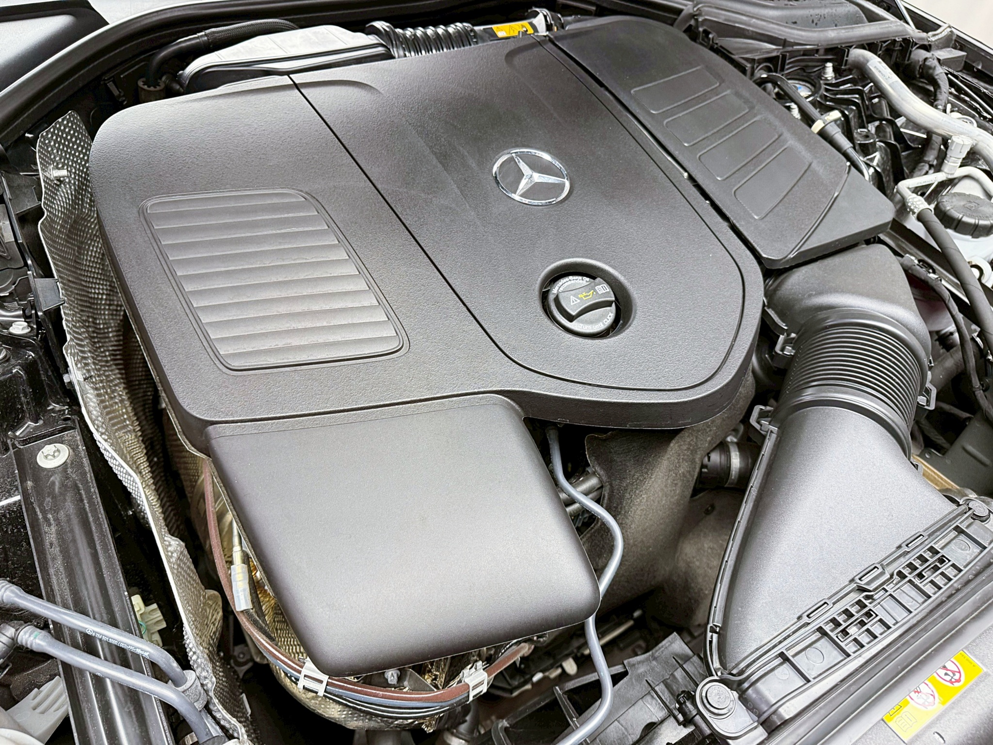 全台到府賞車 2023/24 Benz E200 Estate 運動版 S214型『小李經理』元禾國際車業/中古車/促銷中  第17張相片