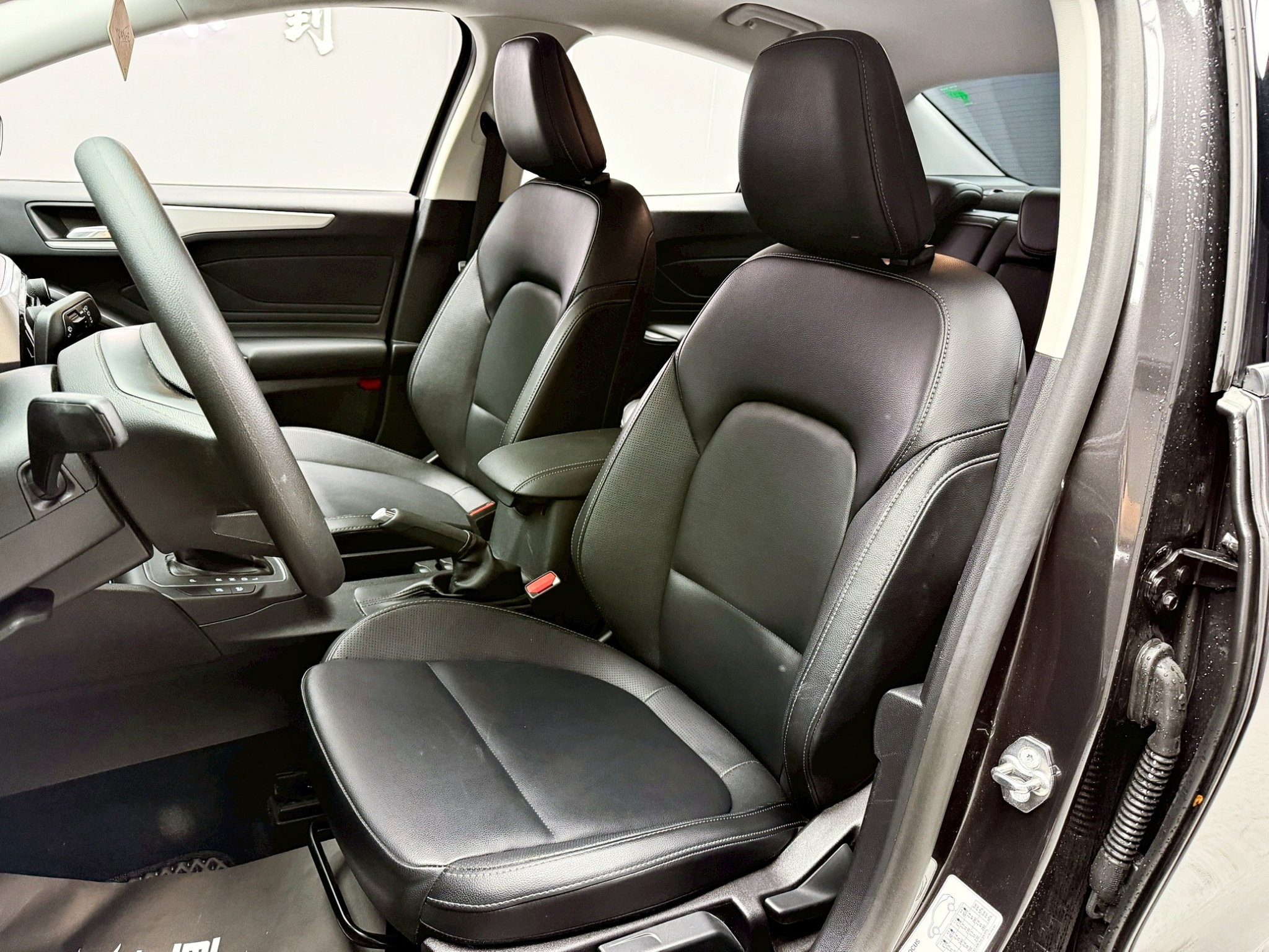 全台到府賞車 2022/23 Ford Focus 4D Ti-VCT 美夢型『小李經理』元禾國際車業/中古車/促銷中  第12張相片