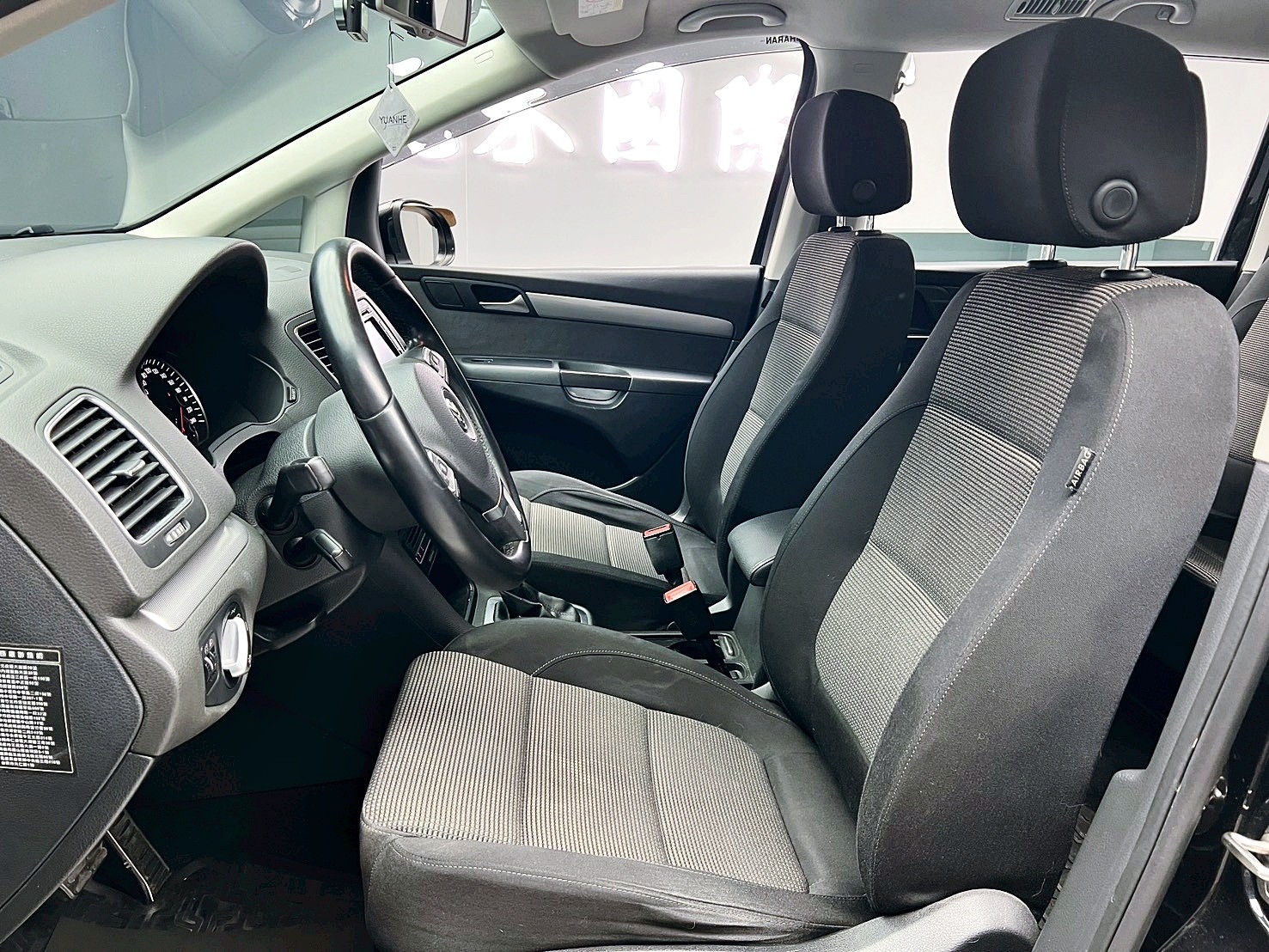 全台到府賞車 2015 Volkswagen Sharan TDI BMT Comfortine 七人座『小李經理』元禾國際車業/中古車/促銷中  第14張相片