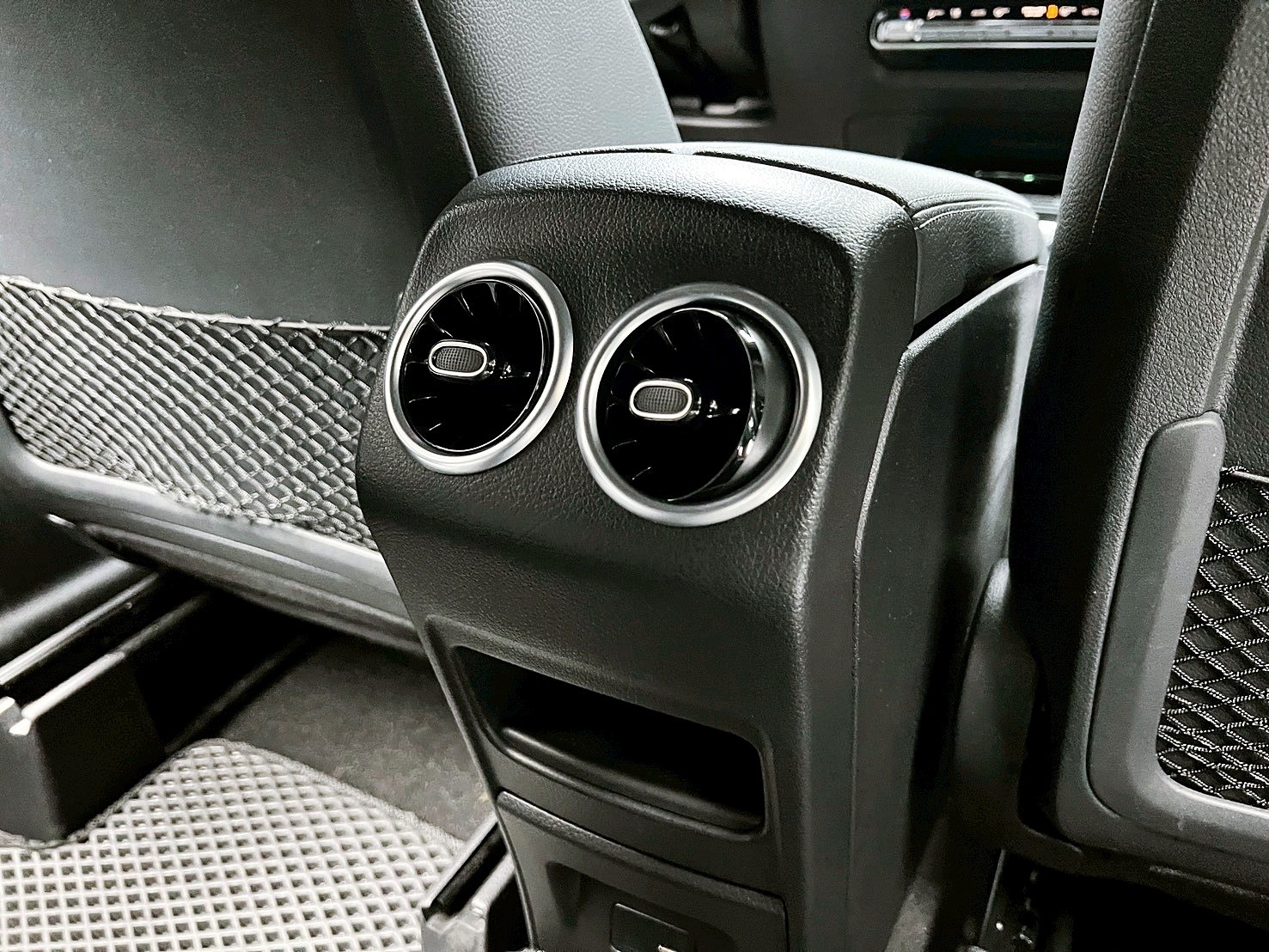 全台到府賞車 2022/23 Benz GLA180 H247型『小李經理』元禾國際車業/中古車/促銷中  第11張相片