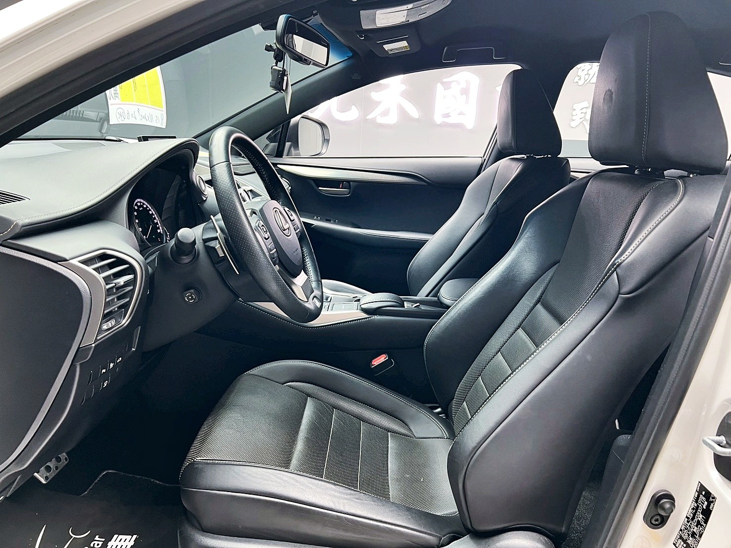 全台到府賞車 2015 Lexus NX200t F-Sport版『小李經理』元禾國際車業/中古車/促銷中  第15張相片