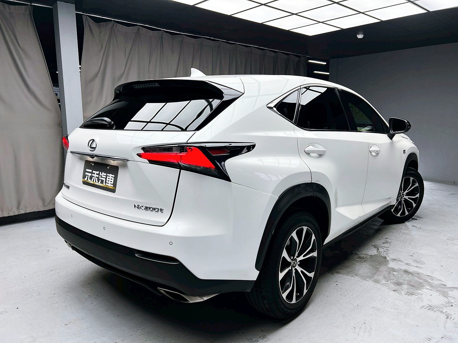 全台到府賞車 2015 Lexus NX200t F-Sport版『小李經理』元禾國際車業/中古車/促銷中  第18張相片