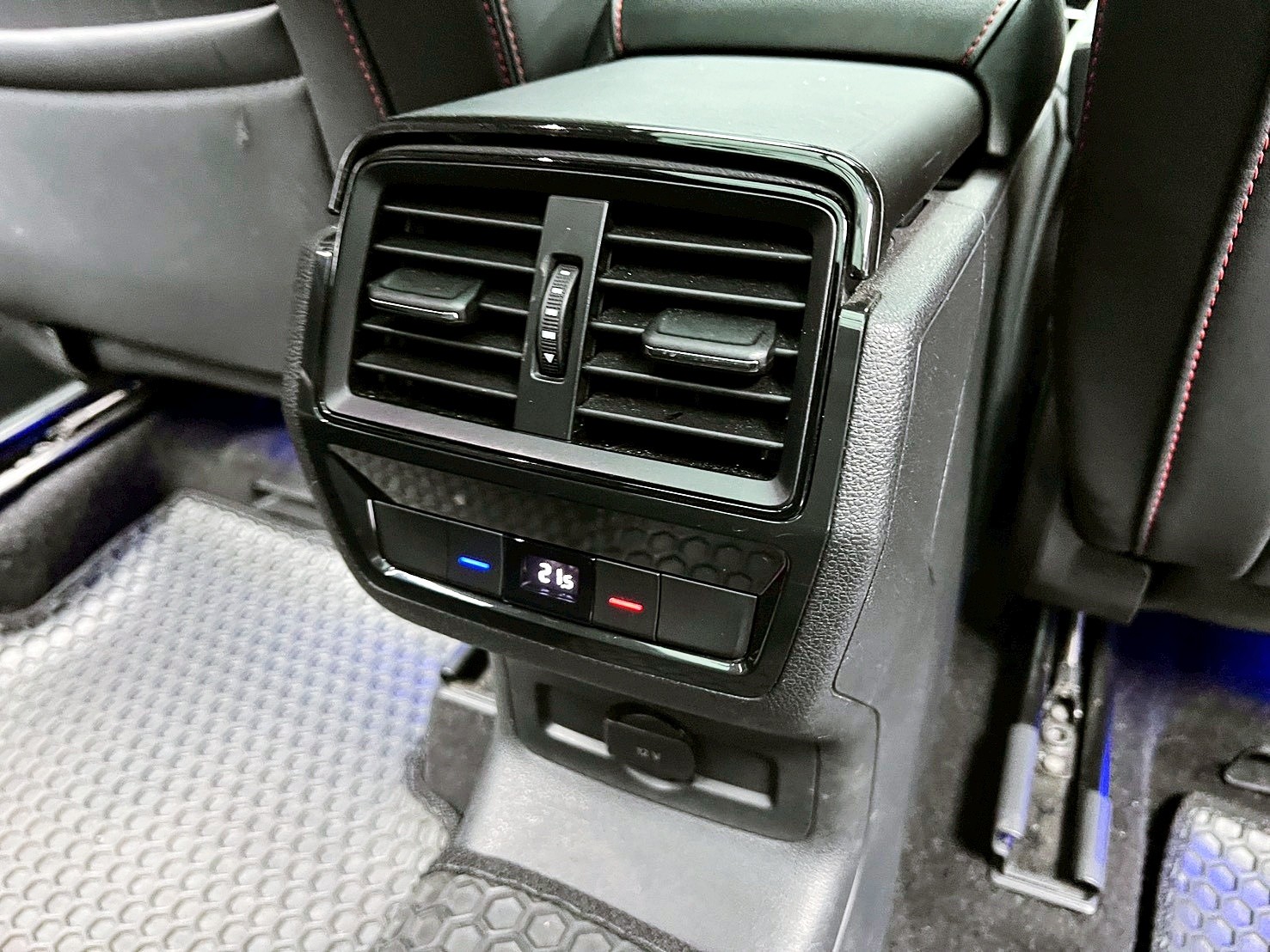 全台到府賞車 2023 Skoda Kodiaq RS AWD 七人座『小李經理』元禾國際車業/中古車/促銷中  第12張相片