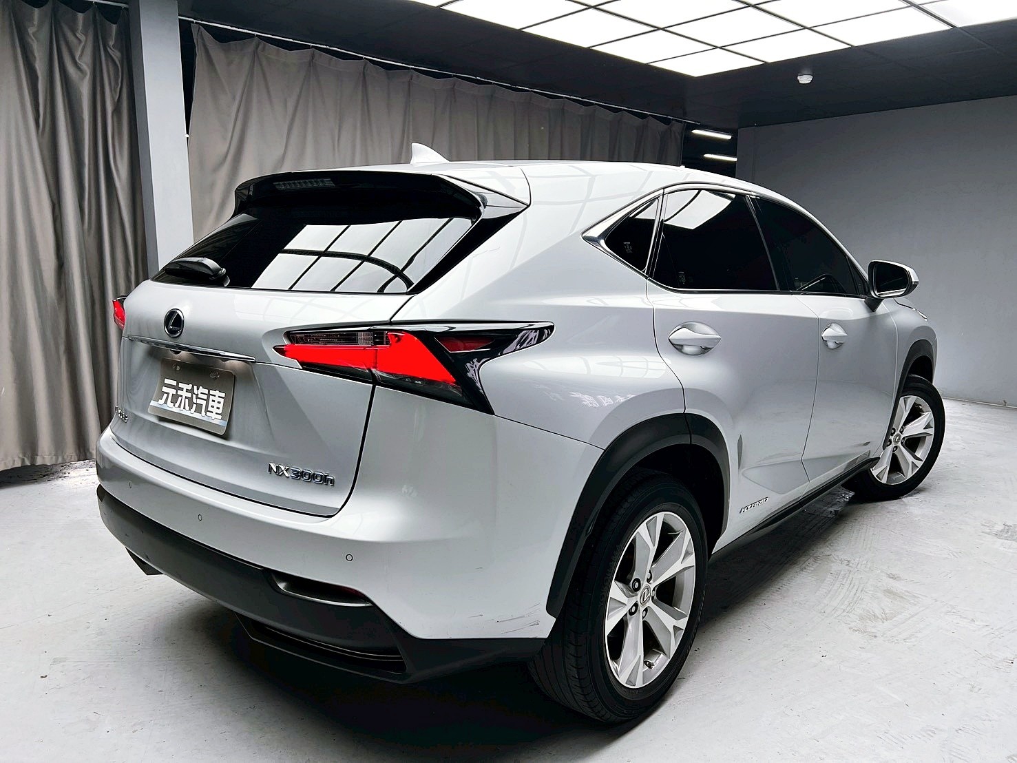 全台到府賞車 2015 Lexus NX300h 豪華版『小李經理』元禾國際車業/中古車/促銷中  第18張相片