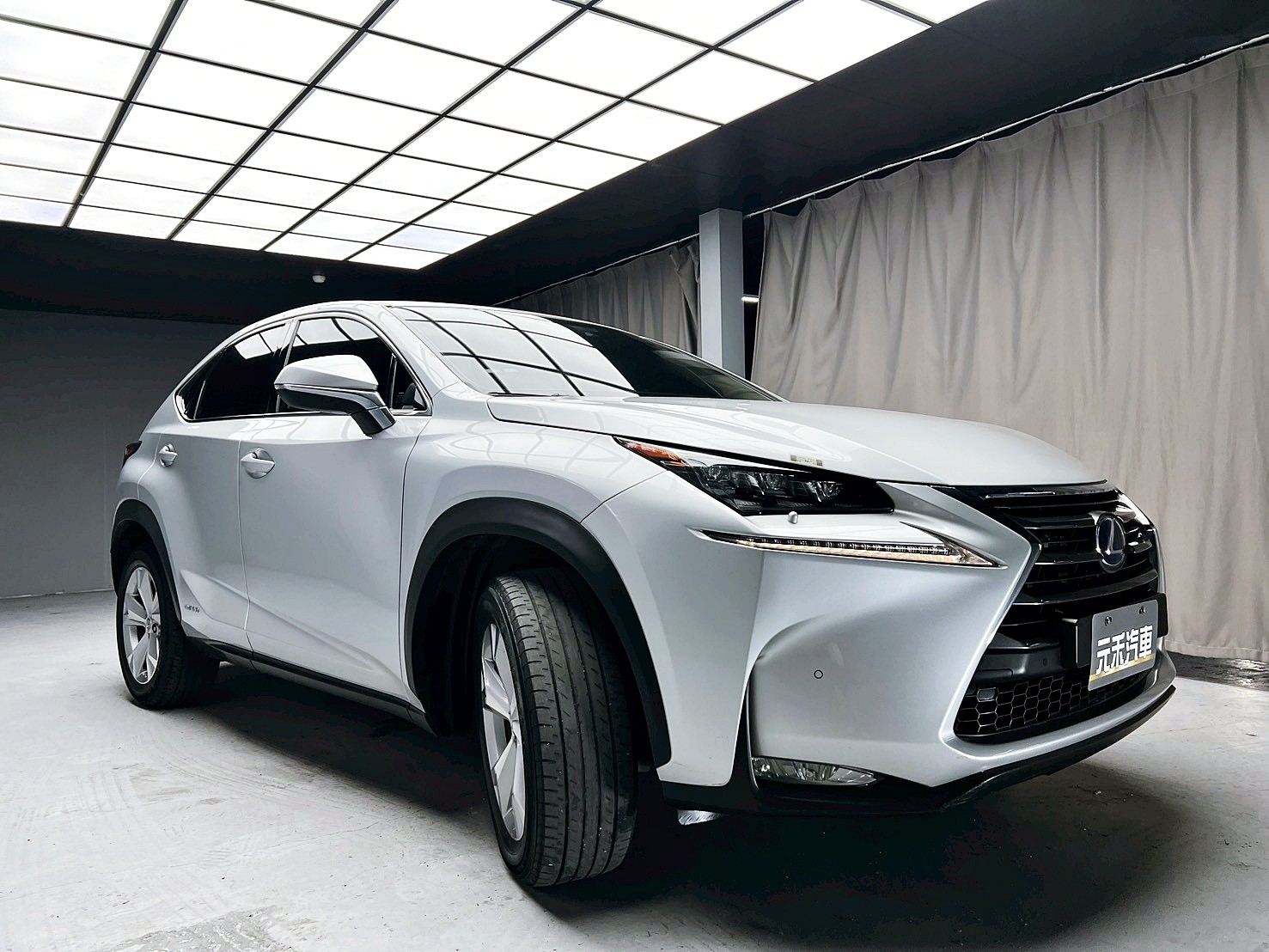 全台到府賞車 2015 Lexus NX300h 豪華版『小李經理』元禾國際車業/中古車/促銷中  第19張相片