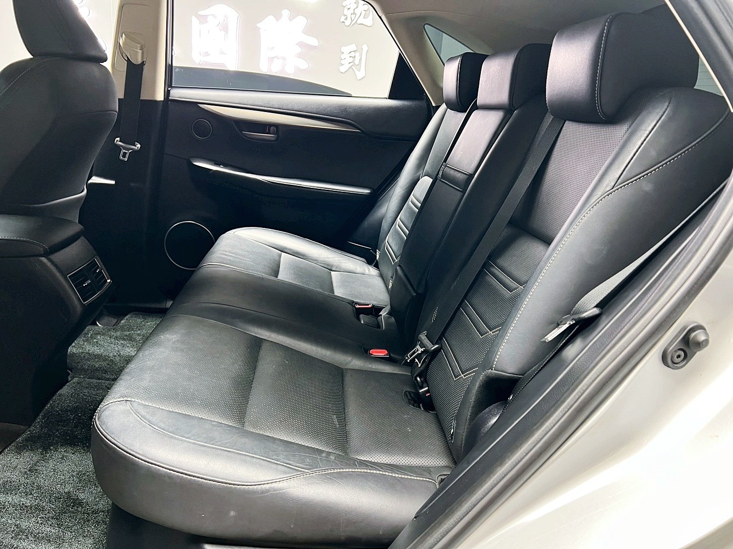 全台到府賞車 2015 Lexus NX300h 豪華版『小李經理』元禾國際車業/中古車/促銷中  第20張相片