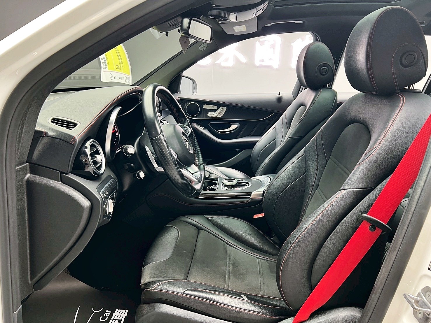 全台到府賞車 2017/18 Benz GLC43 AMG 4MATIC X253型『小李經理』元禾國際車業/中古車/促銷中  第15張相片