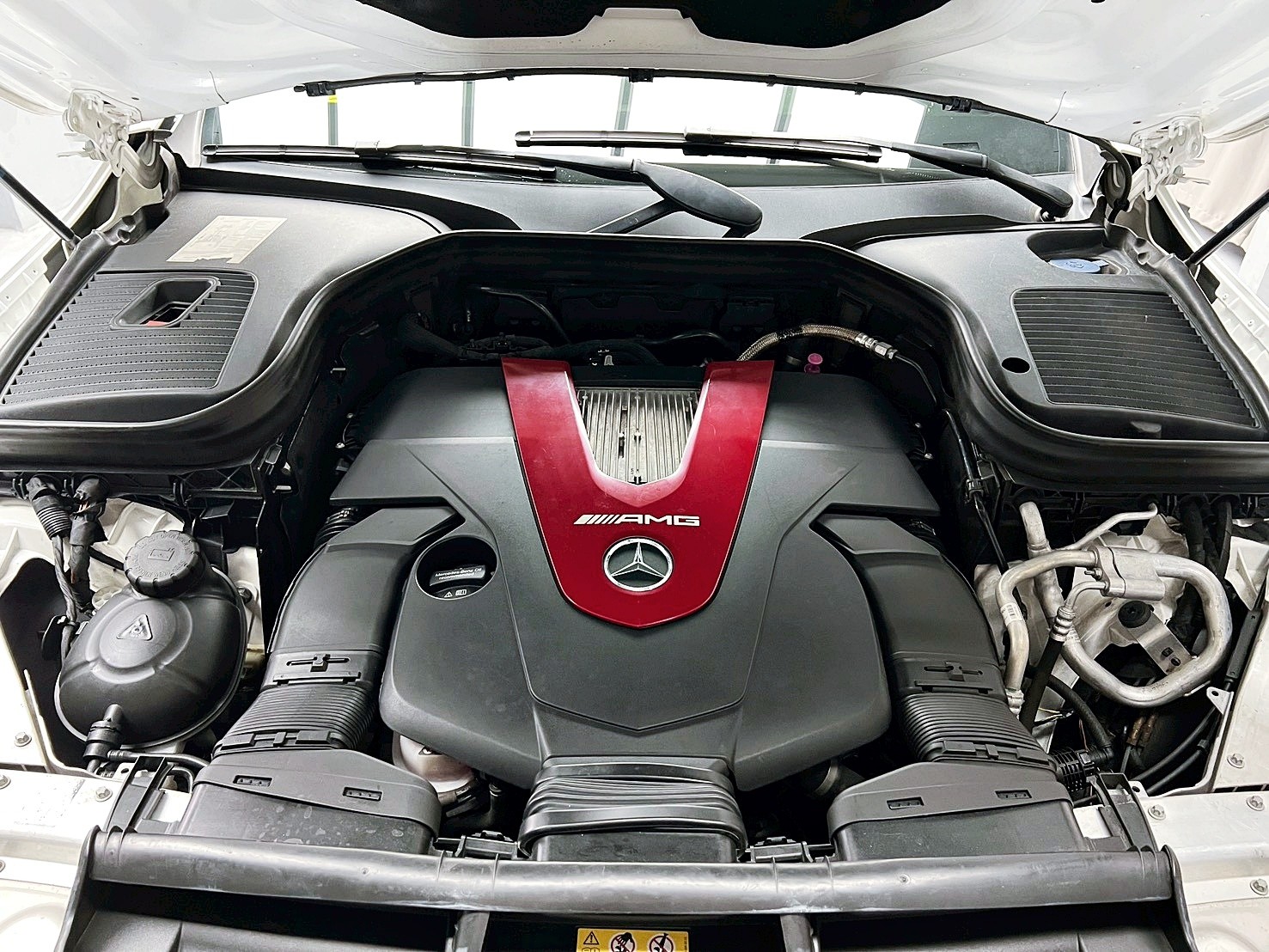 全台到府賞車 2017/18 Benz GLC43 AMG 4MATIC X253型『小李經理』元禾國際車業/中古車/促銷中  第16張相片