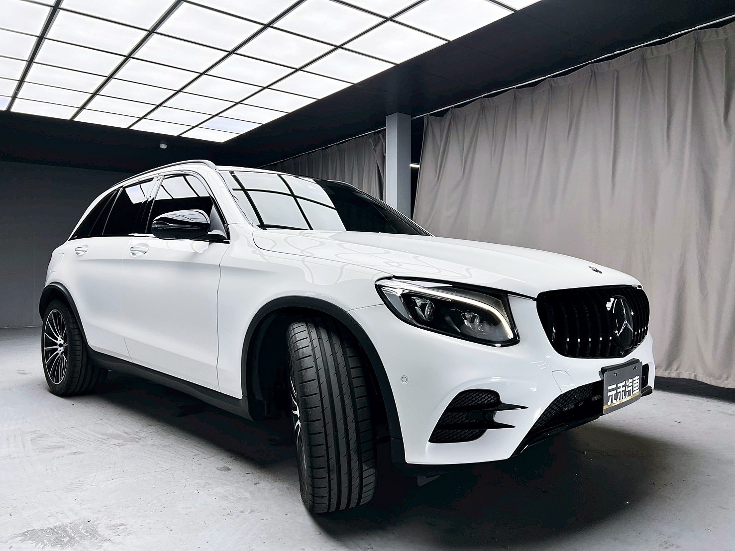 全台到府賞車 2017/18 Benz GLC43 AMG 4MATIC X253型『小李經理』元禾國際車業/中古車/促銷中  第19張相片