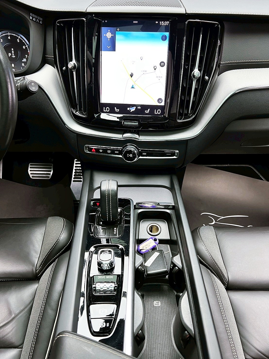 全台到府賞車 2020 Volvo XC60 B5 R-Design AWD『小李經理』元禾國際車業/中古車/促銷中  第8張相片