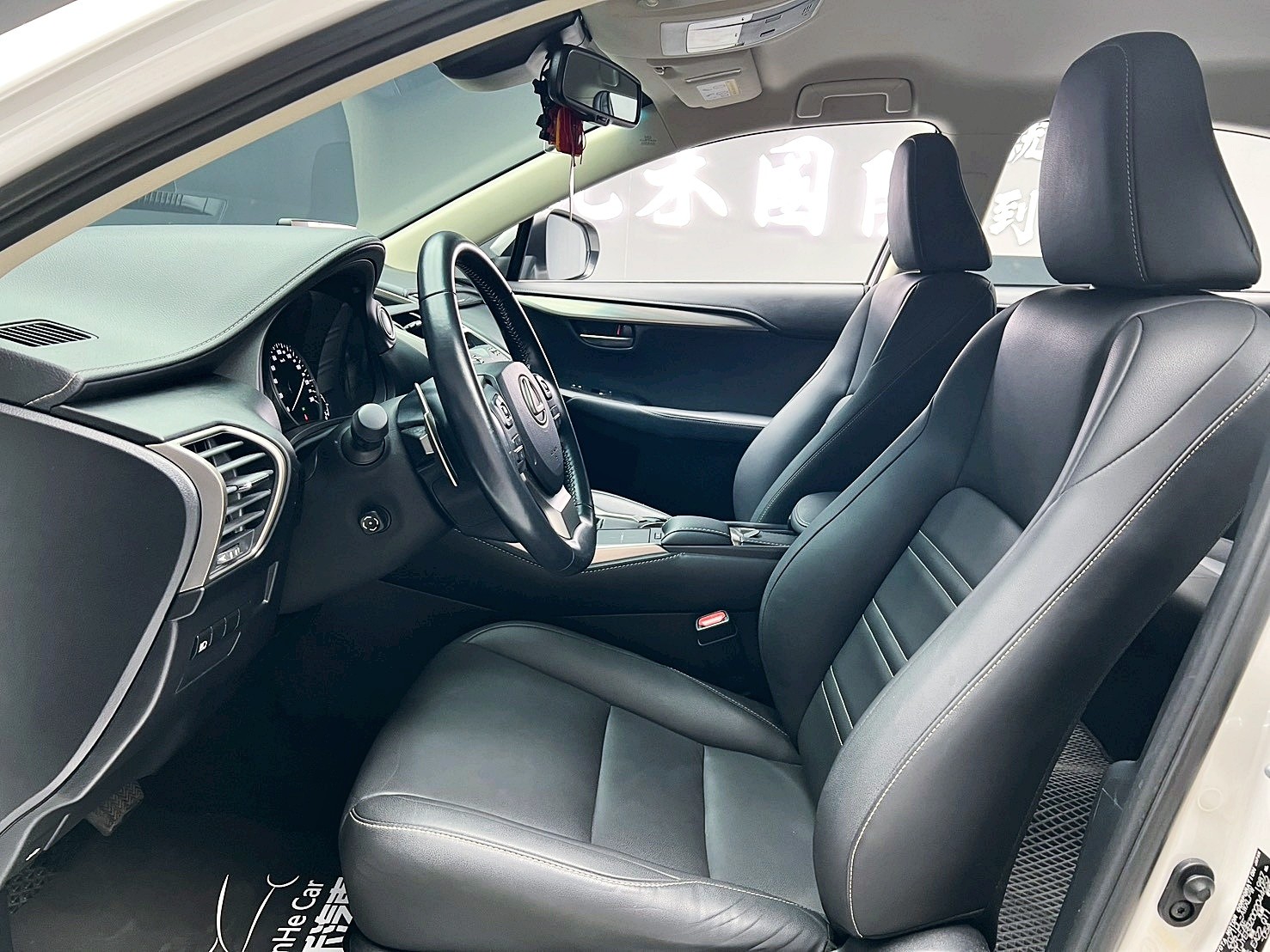 全台到府賞車 2018/19 Lexus NX200 菁英版『小李經理』元禾國際車業/中古車/促銷中  第20張相片