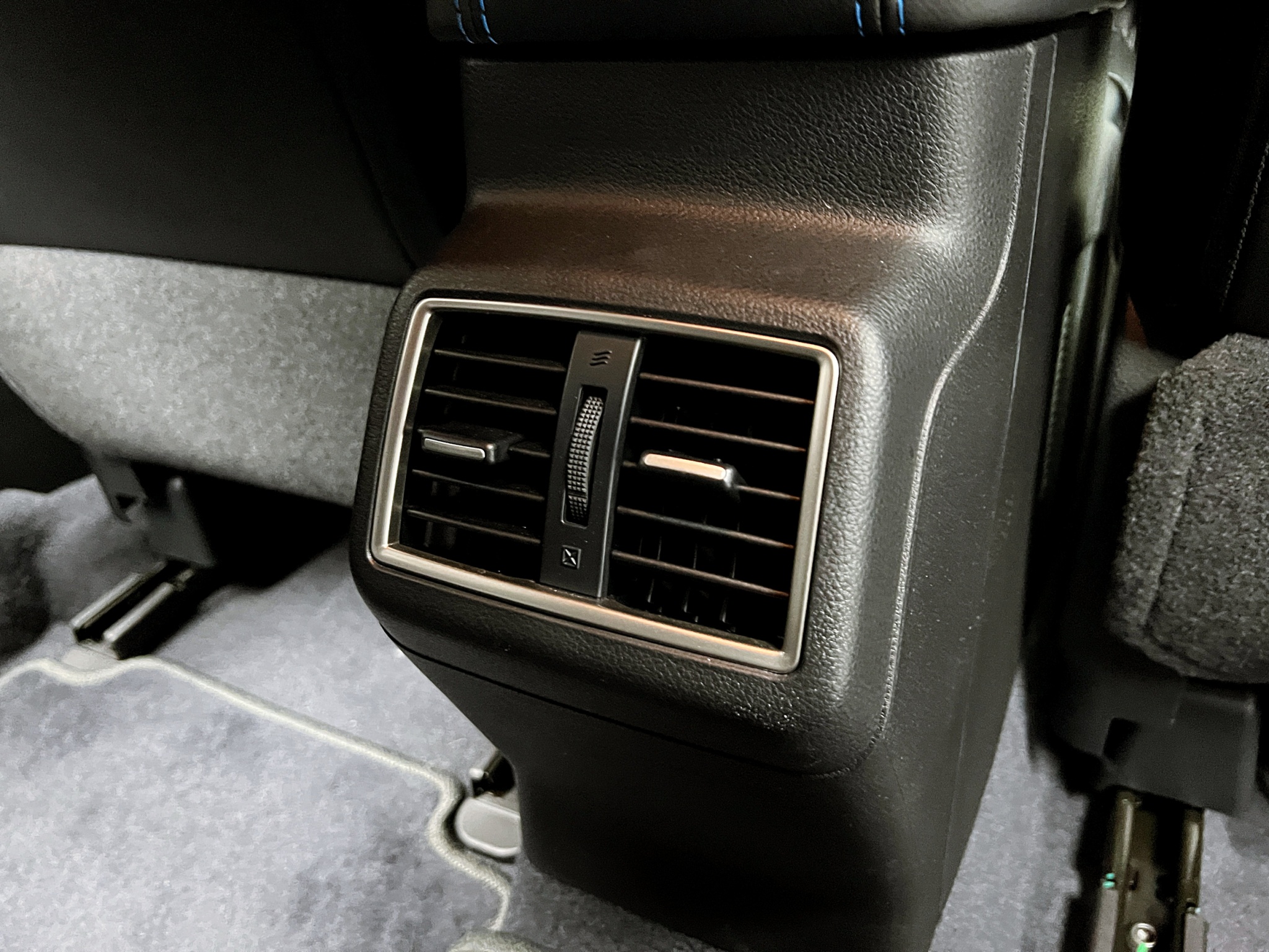 全台到府賞車 2022 Luxgen U6 GT Aero『小李經理』元禾國際車業/中古車/促銷中  第12張相片