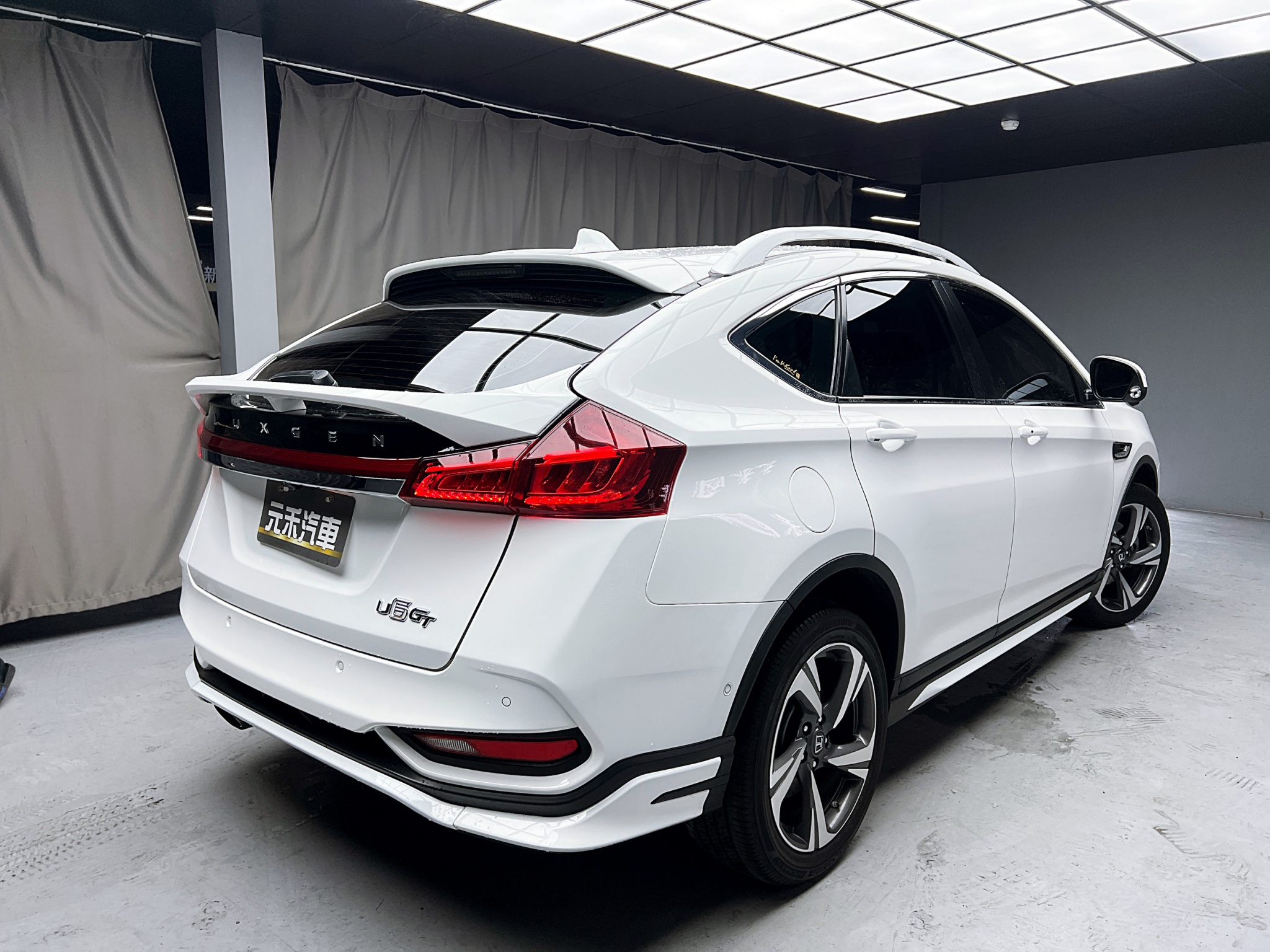 全台到府賞車 2022 Luxgen U6 GT Aero『小李經理』元禾國際車業/中古車/促銷中  第19張相片