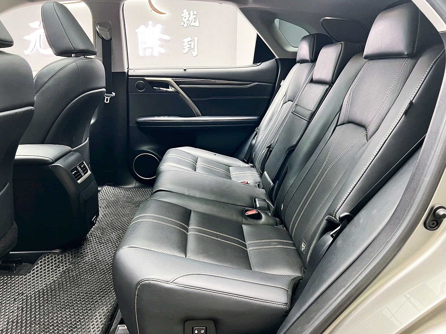 全台到府賞車 2020 Lexus RX300 旗艦版『小李經理』元禾國際車業/中古車/促銷中  第15張相片