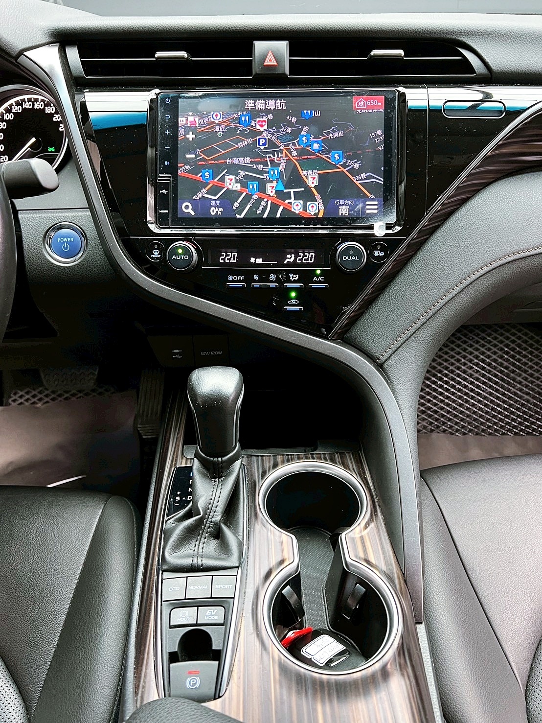 全台到府賞車 2019/20 Toyota Camry Hybrid 尊爵版『小李經理』元禾國際車業/中古車/促銷中  第8張相片