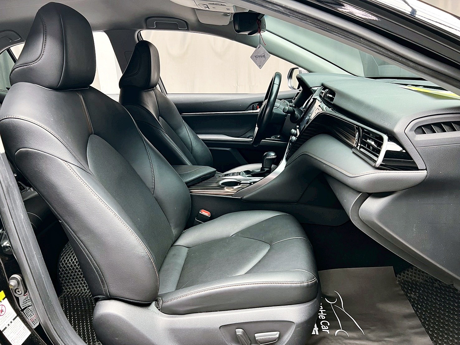 全台到府賞車 2019/20 Toyota Camry Hybrid 尊爵版『小李經理』元禾國際車業/中古車/促銷中  第10張相片