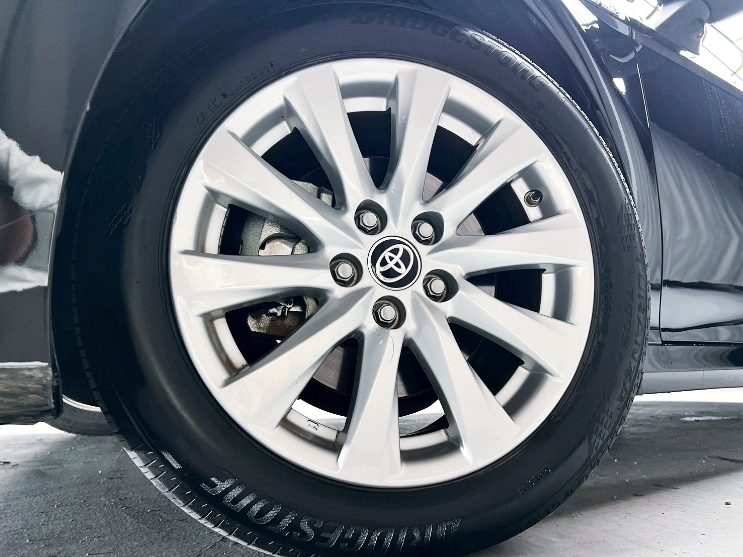 全台到府賞車 2019/20 Toyota Camry Hybrid 尊爵版『小李經理』元禾國際車業/中古車/促銷中  第15張相片