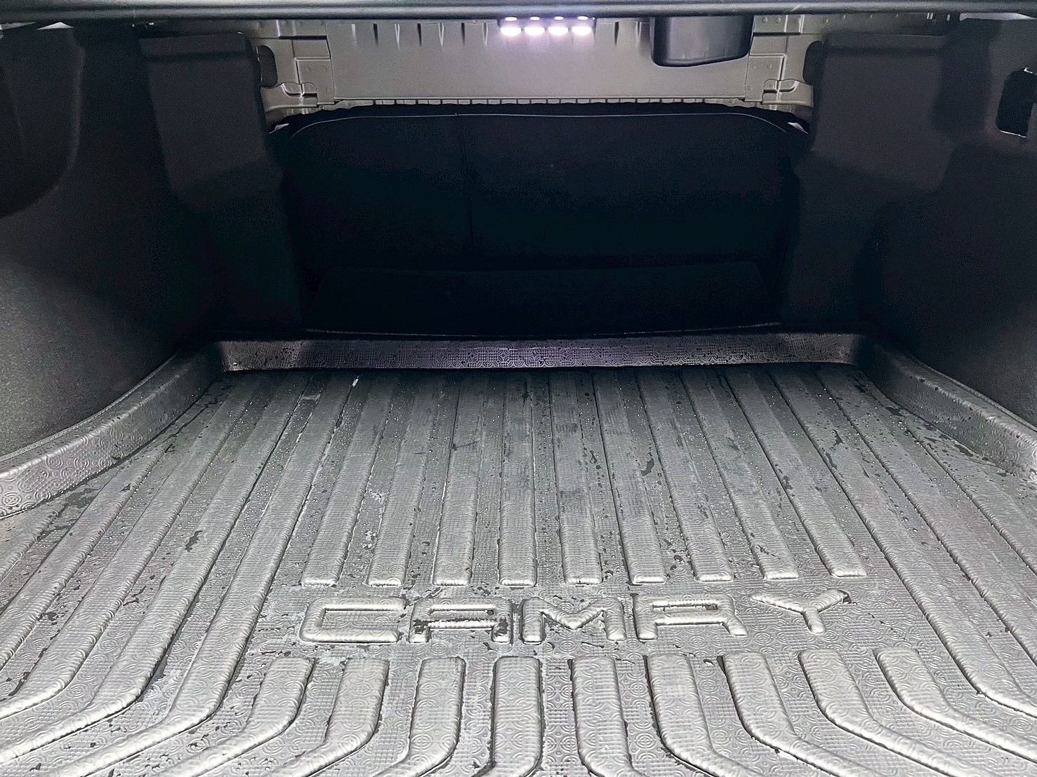 全台到府賞車 2019/20 Toyota Camry Hybrid 尊爵版『小李經理』元禾國際車業/中古車/促銷中  第17張相片