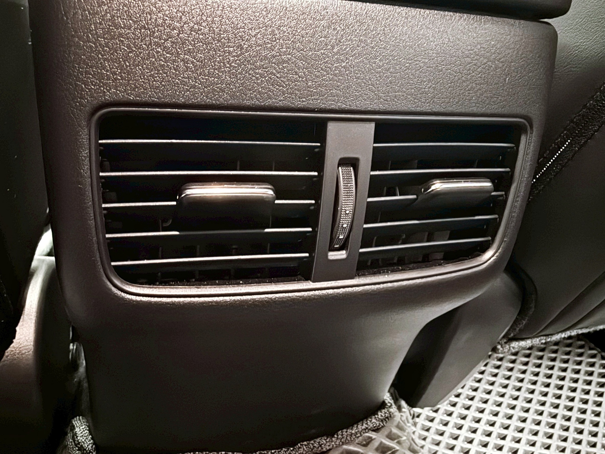 全台到府賞車 2025 Mazda 3 5D 20S Signature『小李經理』元禾國際車業/中古車/促銷中  第12張相片