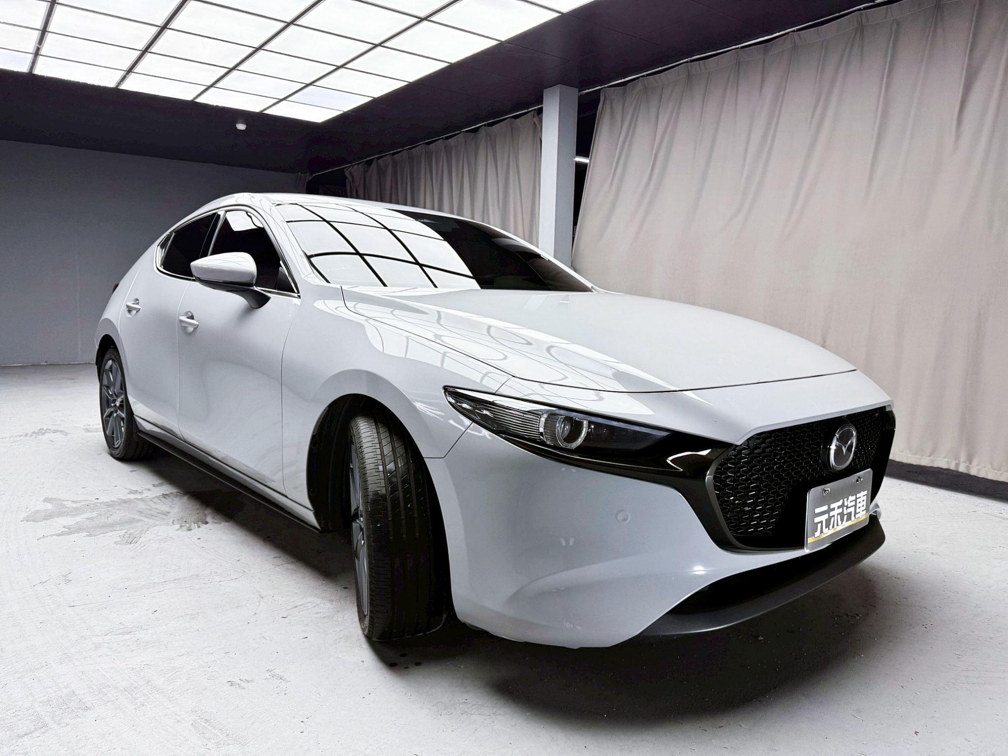 全台到府賞車 2025 Mazda 3 5D 20S Signature『小李經理』元禾國際車業/中古車/促銷中  第19張相片