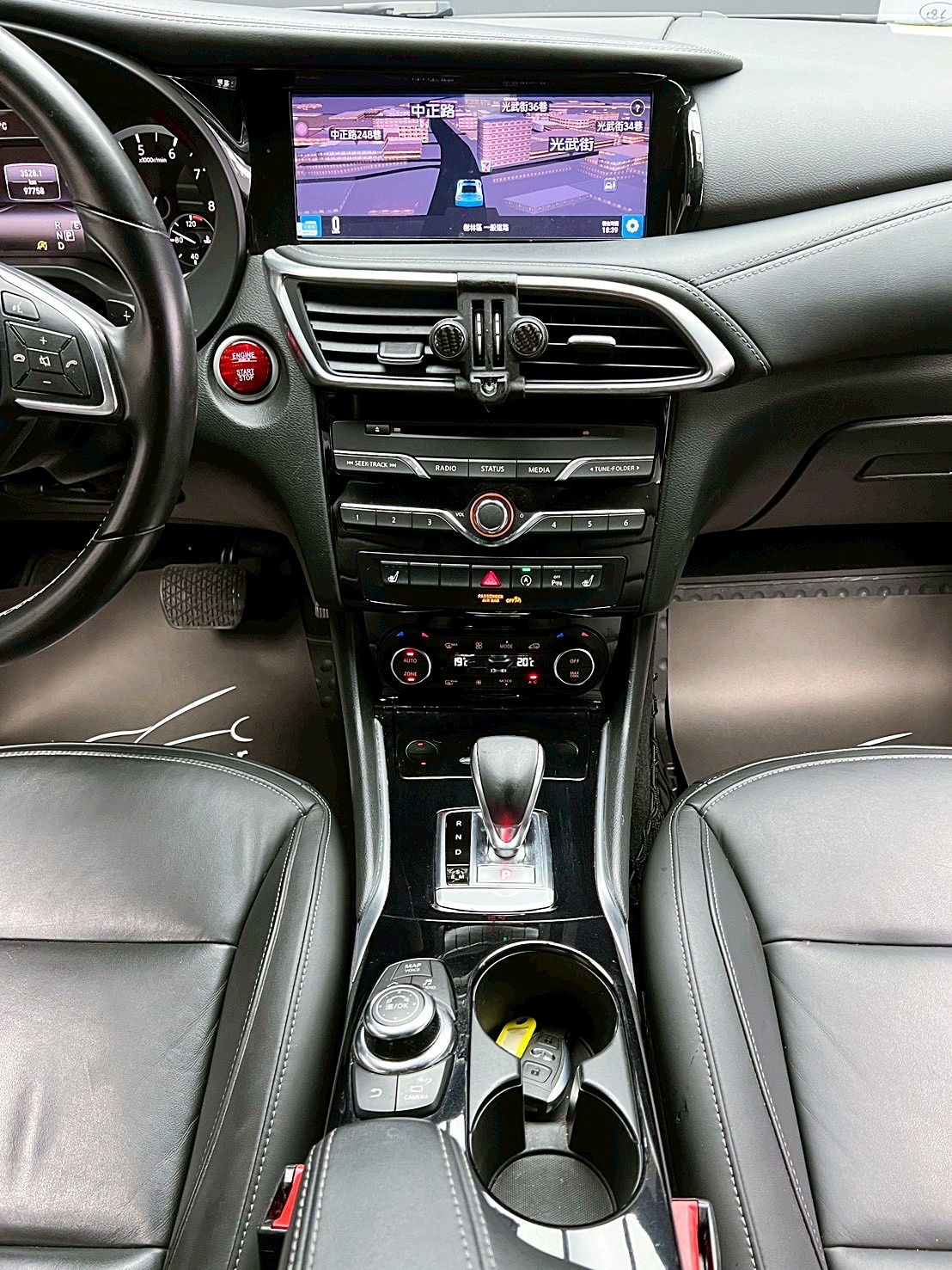 全台到府賞車 2019 Infiniti Q30 風尚版『小李經理』元禾國際車業/中古車/促銷中  第7張相片