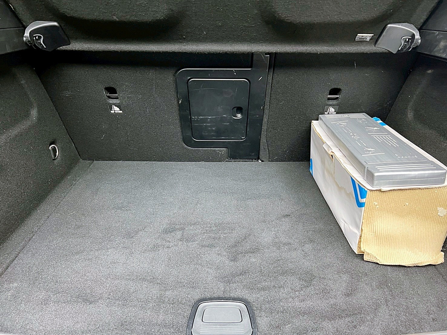 全台到府賞車 2019 Infiniti Q30 風尚版『小李經理』元禾國際車業/中古車/促銷中  第17張相片