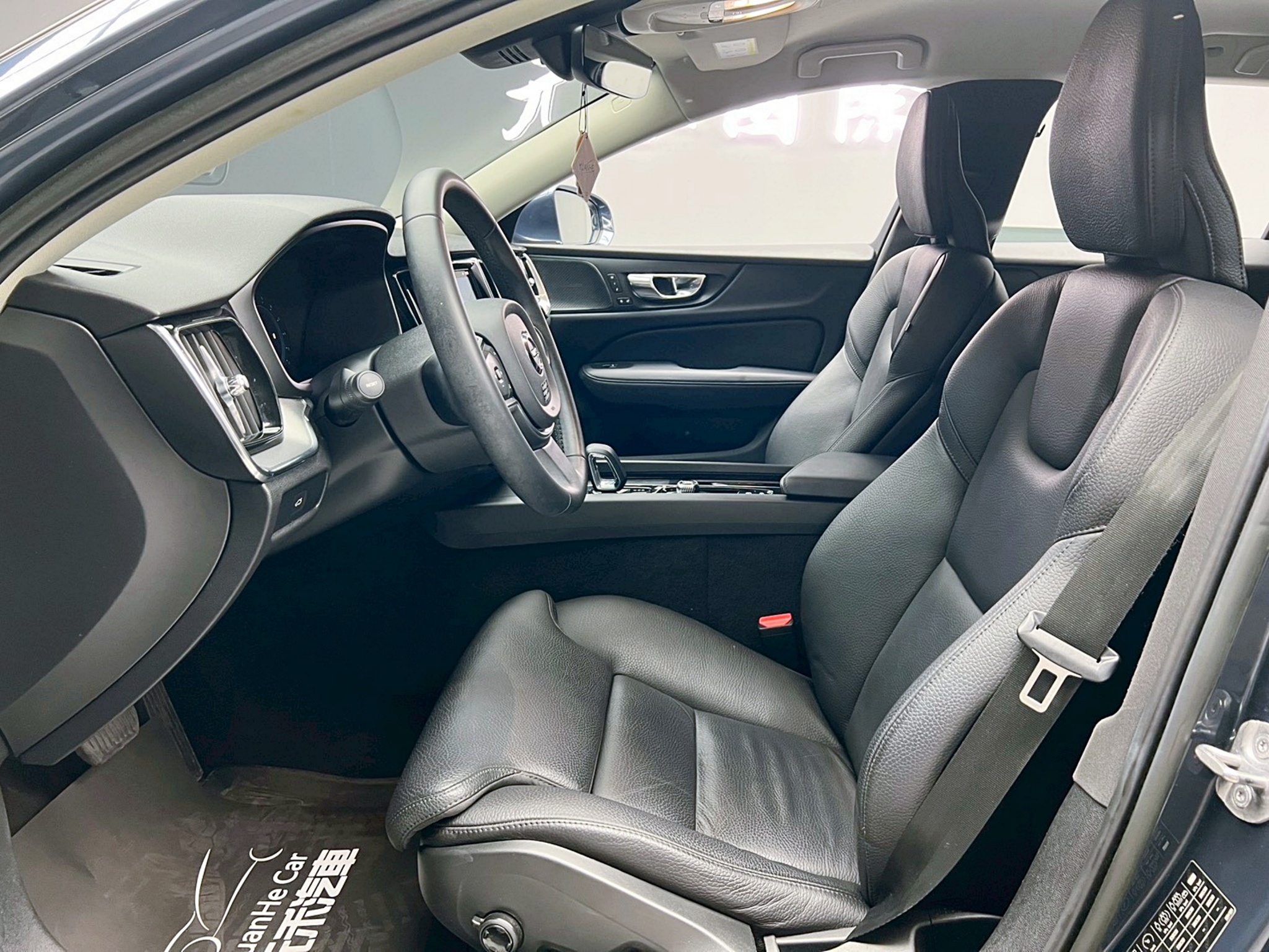 全台到府賞車 2022/23 Volvo V60 Plus B4『小李經理』元禾國際車業/中古車/促銷中  第14張相片