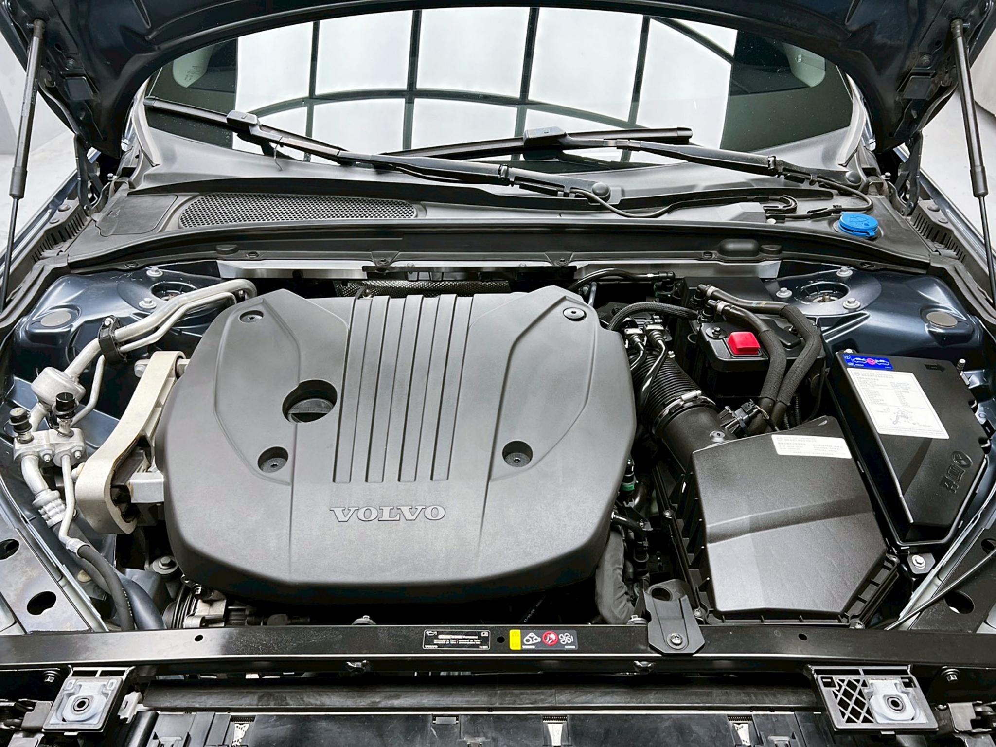 全台到府賞車 2022/23 Volvo V60 Plus B4『小李經理』元禾國際車業/中古車/促銷中  第16張相片