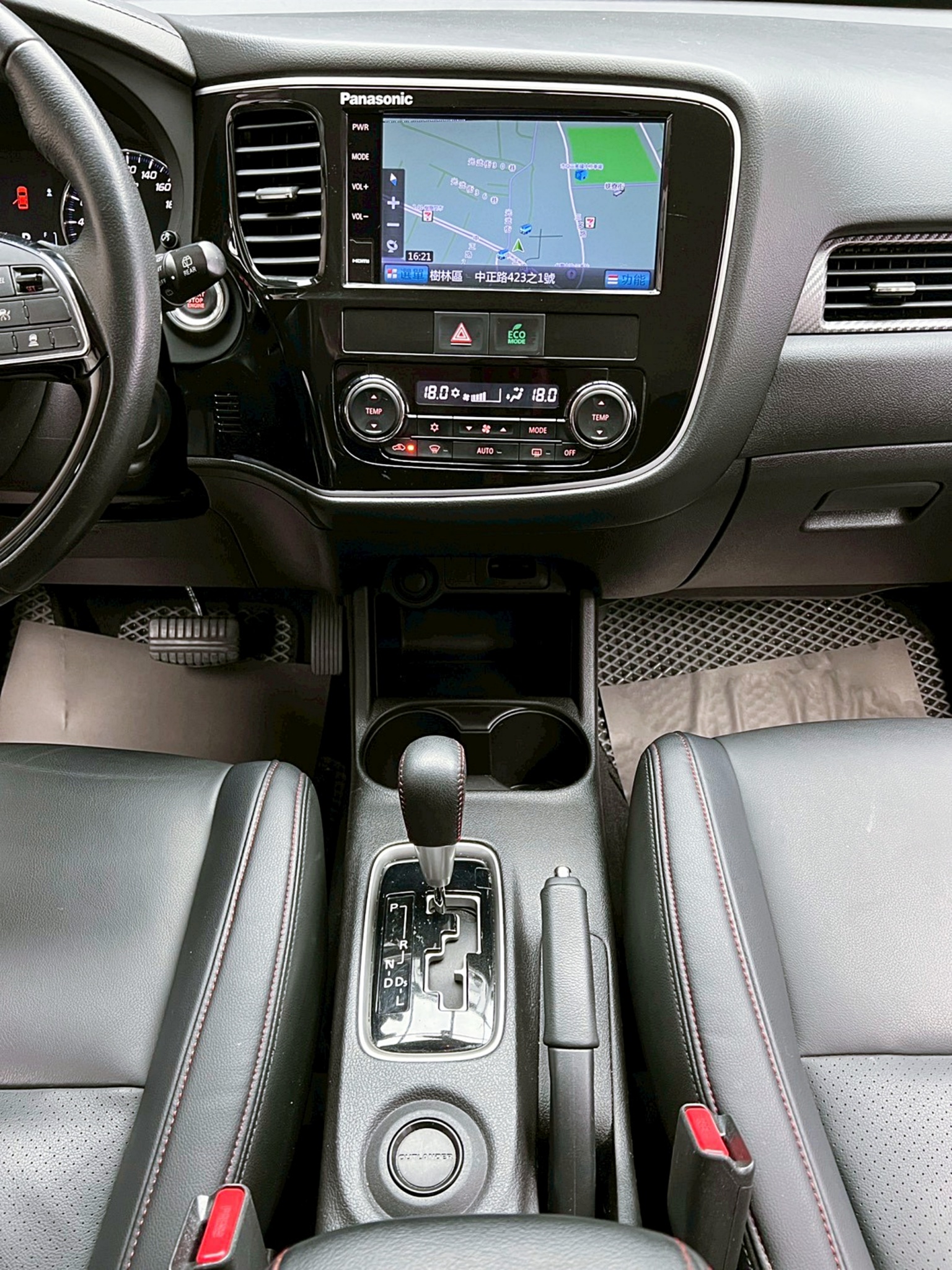 全台到府賞車 2018 Mitsubishi Outlander 尊貴型『小李經理』元禾國際車業/中古車/促銷中  第8張相片