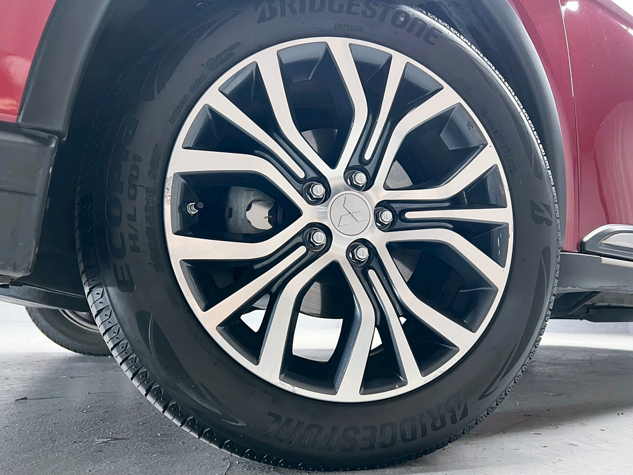 全台到府賞車 2018 Mitsubishi Outlander 尊貴型『小李經理』元禾國際車業/中古車/促銷中  第15張相片