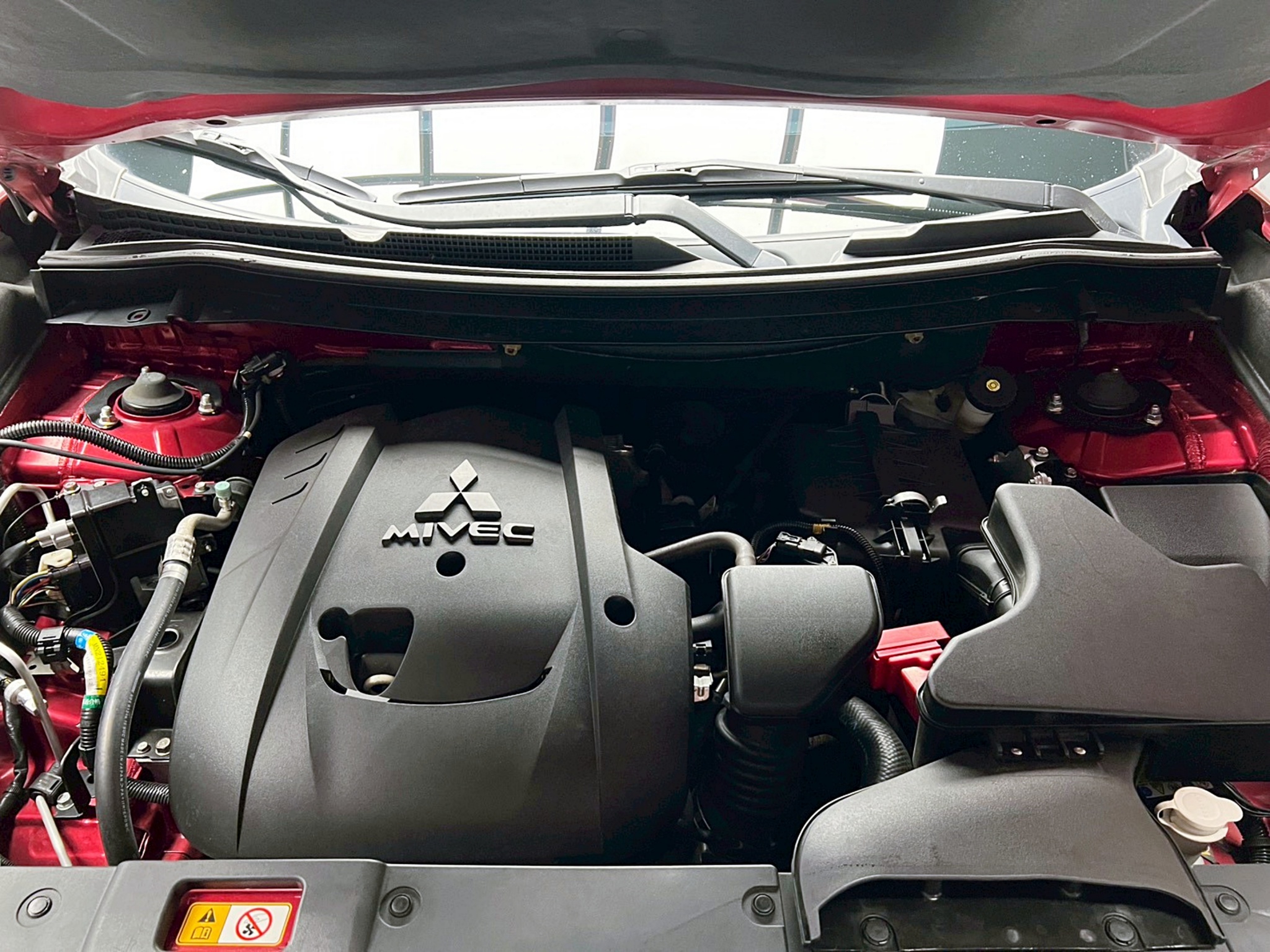 全台到府賞車 2018 Mitsubishi Outlander 尊貴型『小李經理』元禾國際車業/中古車/促銷中  第16張相片