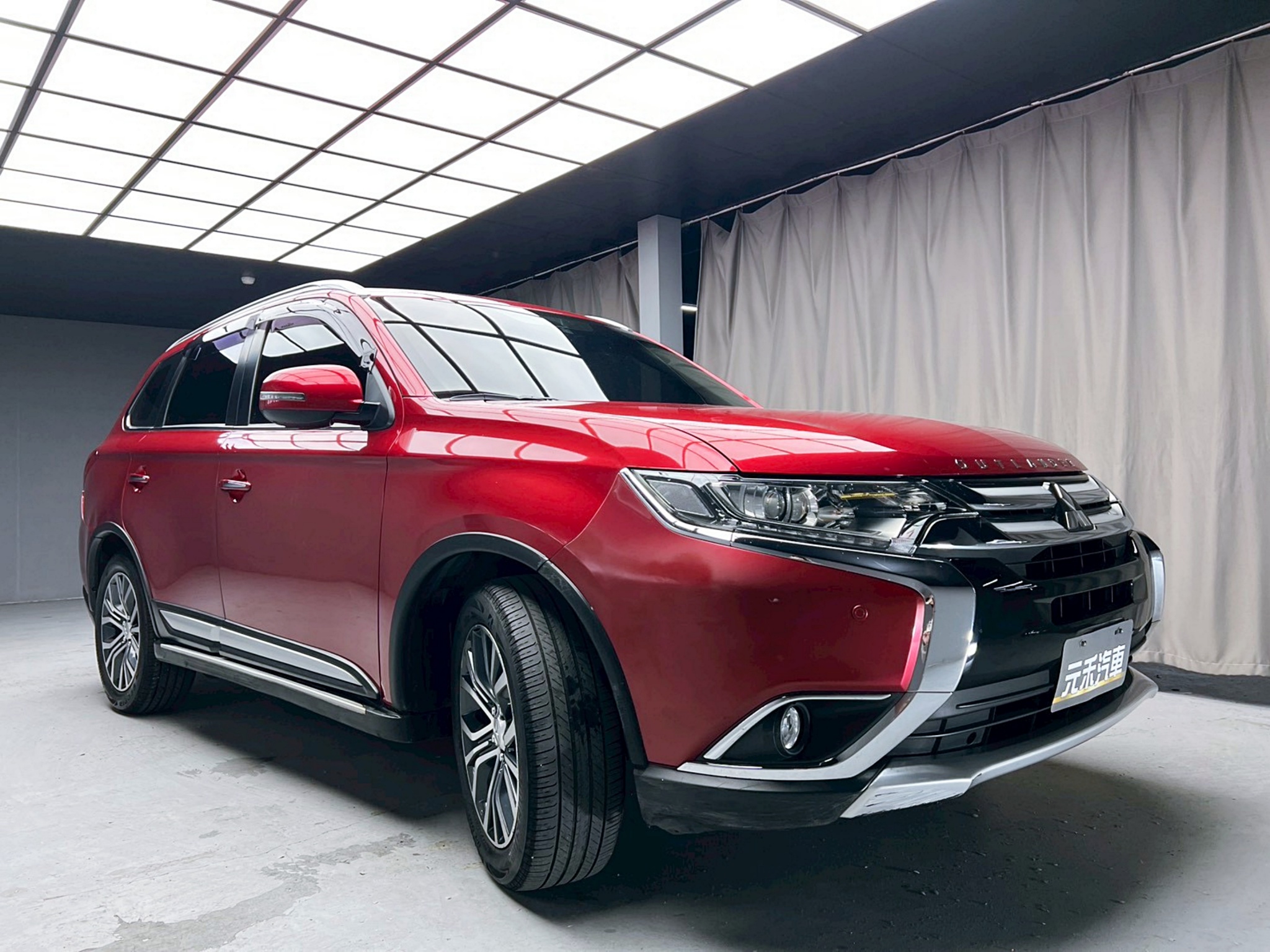 全台到府賞車 2018 Mitsubishi Outlander 尊貴型『小李經理』元禾國際車業/中古車/促銷中  第19張相片
