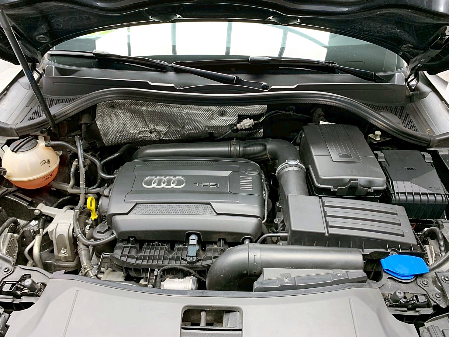 全台到府賞車 2016 Audi Q3 35TFSI Quattro『小李經理』元禾國際車業/中古車/促銷中  第16張相片