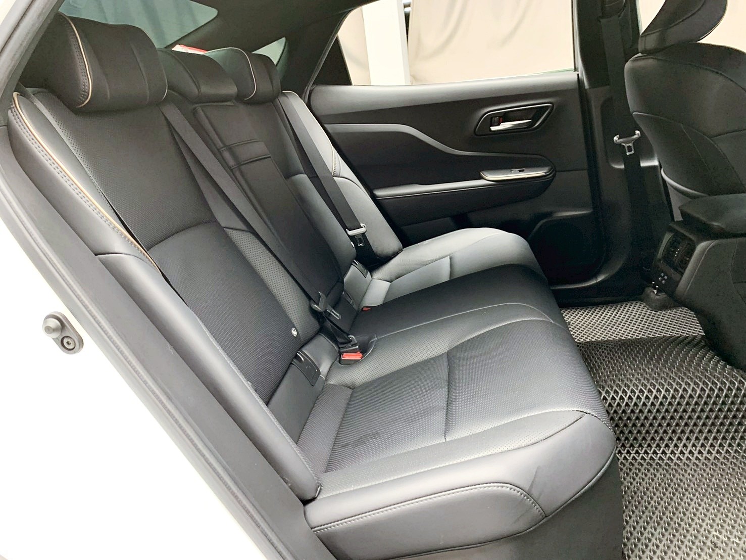 全台到府賞車 2023/24 Toyota Crown 貴族版『小李經理』元禾國際車業/中古車/促銷中  第12張相片