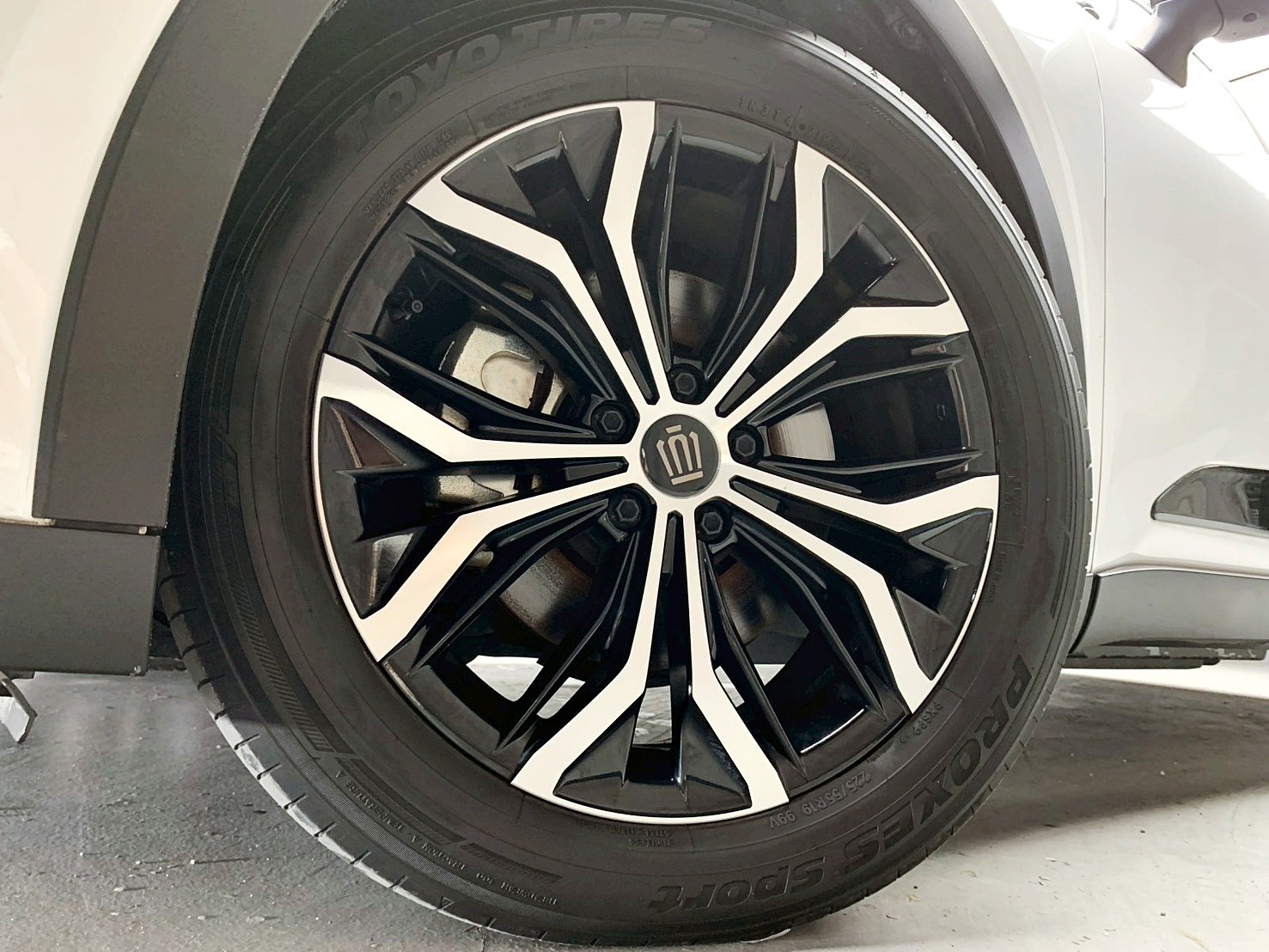 全台到府賞車 2023/24 Toyota Crown 貴族版『小李經理』元禾國際車業/中古車/促銷中  第16張相片