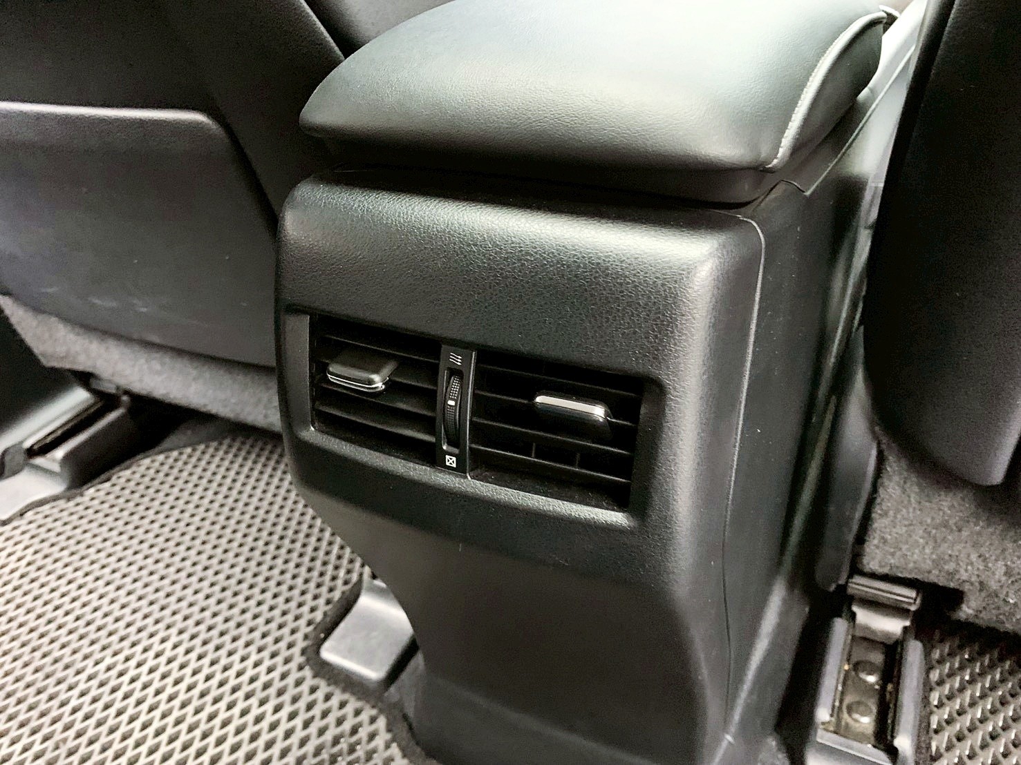 全台到府賞車 2015 Lexus RX270 頂級版『小李經理』元禾國際車業/中古車/促銷中  第12張相片