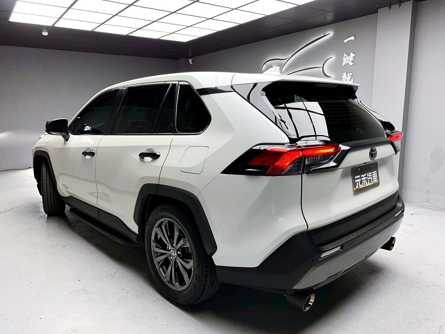 全台到府賞車 2021 Toyota RAV4 旗艦版『小李經理』元禾國際車業/中古車/促銷中  第3張相片