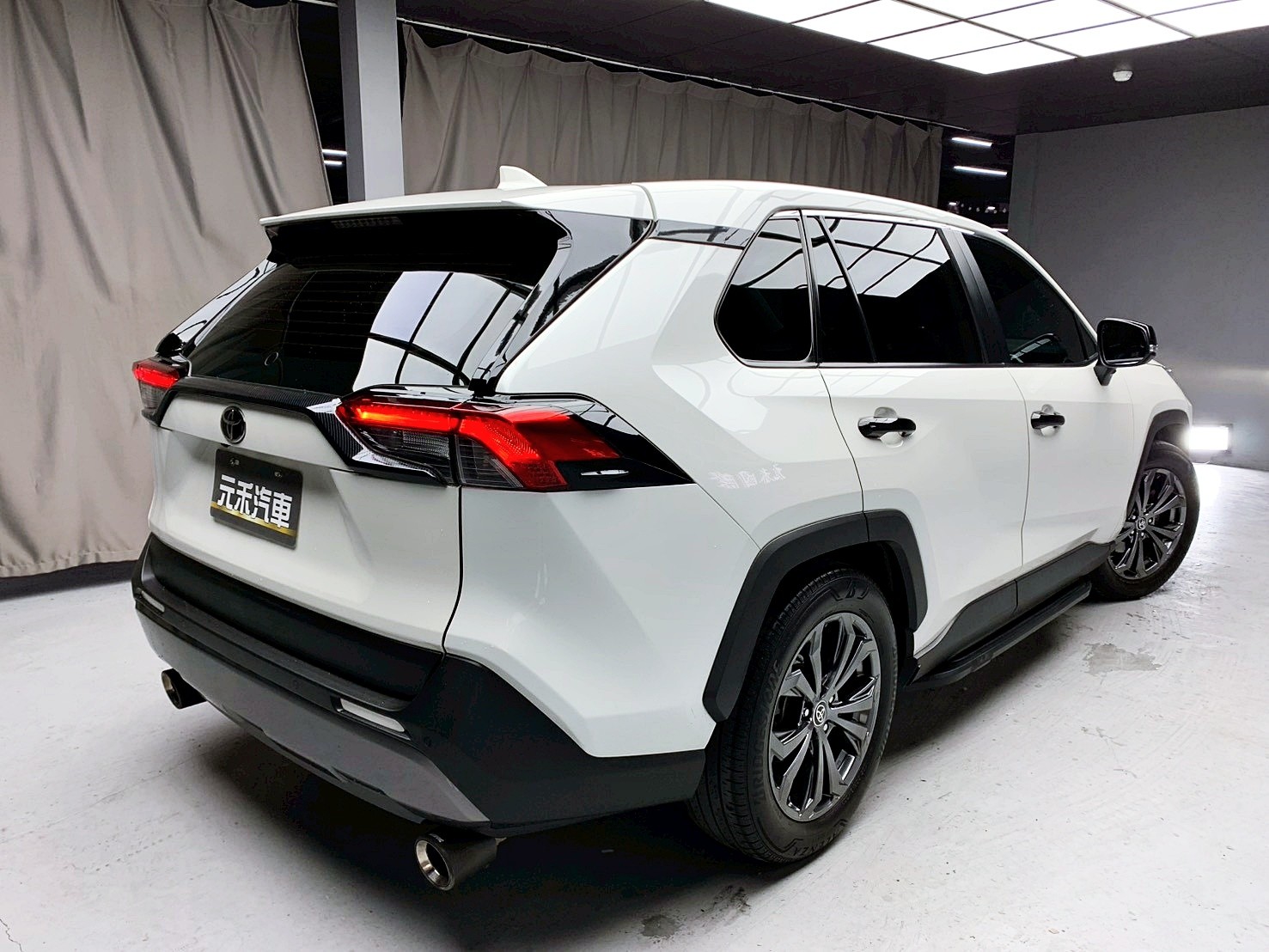 全台到府賞車 2021 Toyota RAV4 旗艦版『小李經理』元禾國際車業/中古車/促銷中  第18張相片