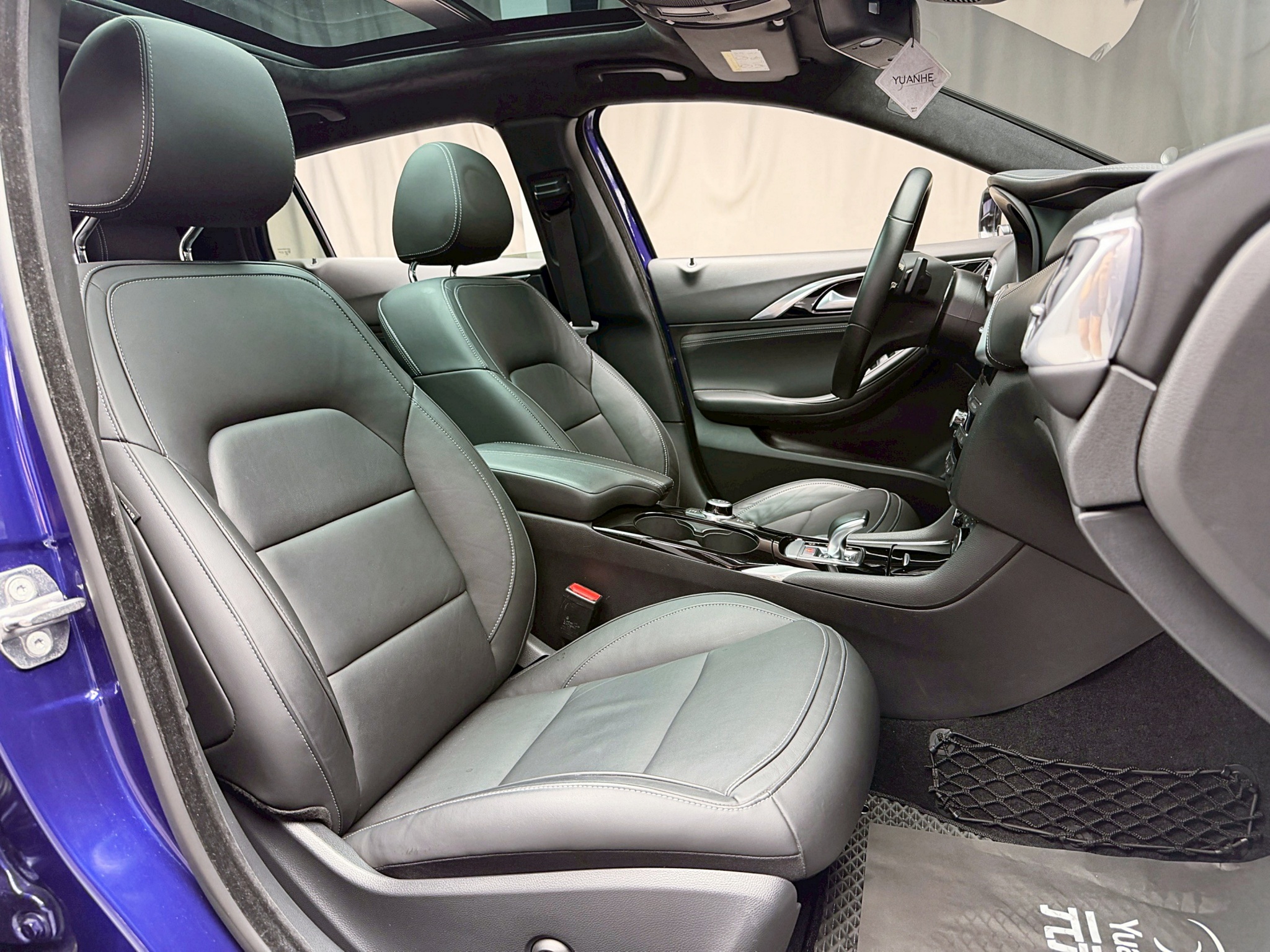 全台到府賞車 2018 Infiniti Q30 風尚版『小李經理』元禾國際車業/中古車/促銷中  第12張相片