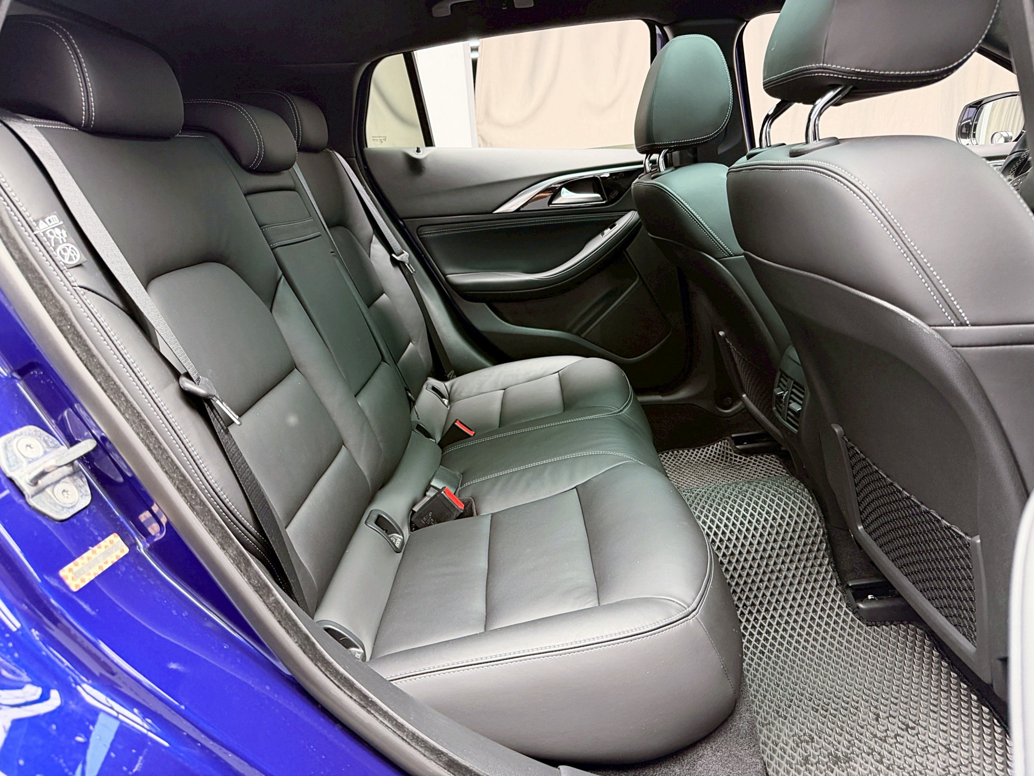 全台到府賞車 2018 Infiniti Q30 風尚版『小李經理』元禾國際車業/中古車/促銷中  第13張相片