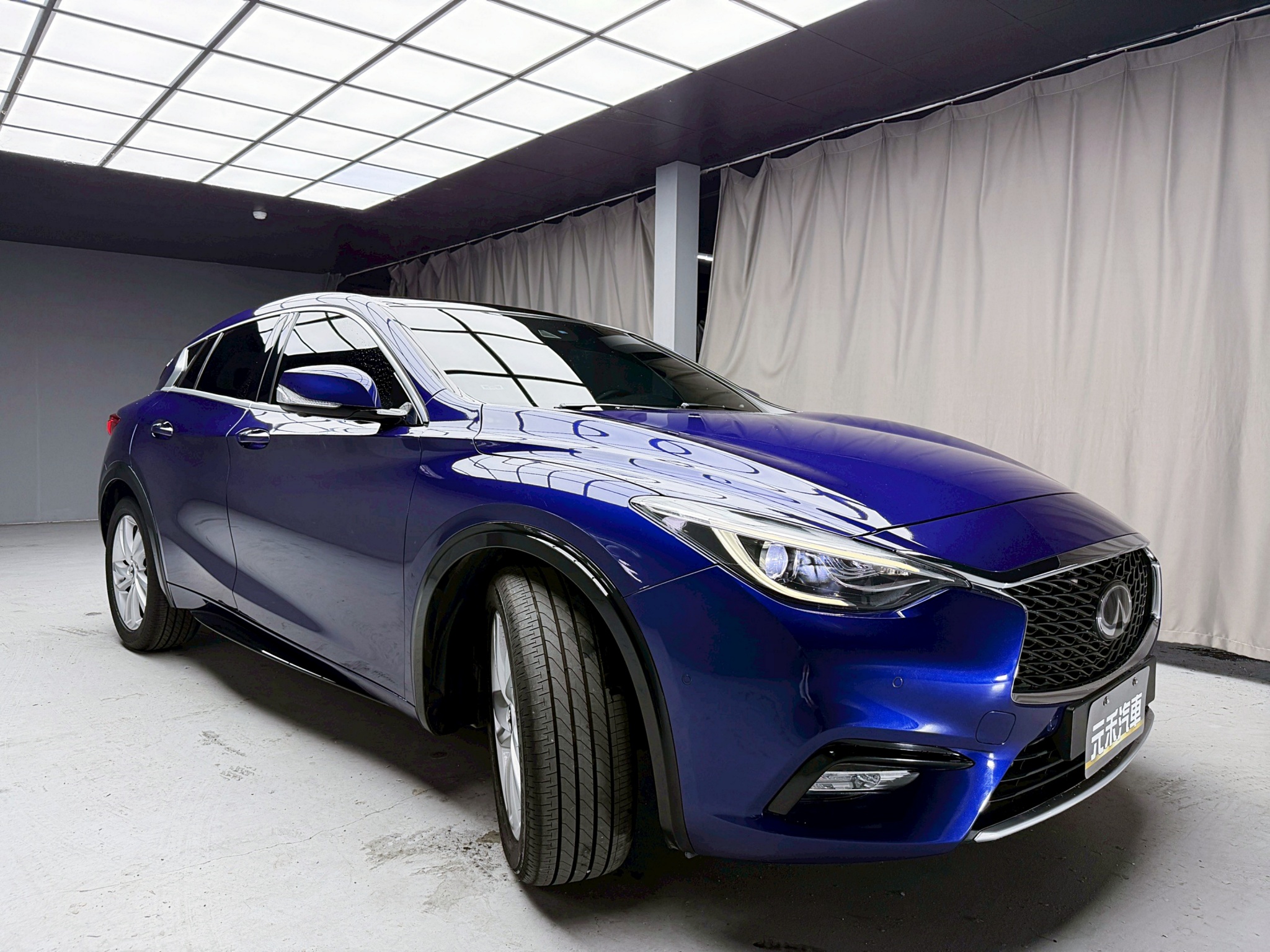 全台到府賞車 2018 Infiniti Q30 風尚版『小李經理』元禾國際車業/中古車/促銷中  第20張相片