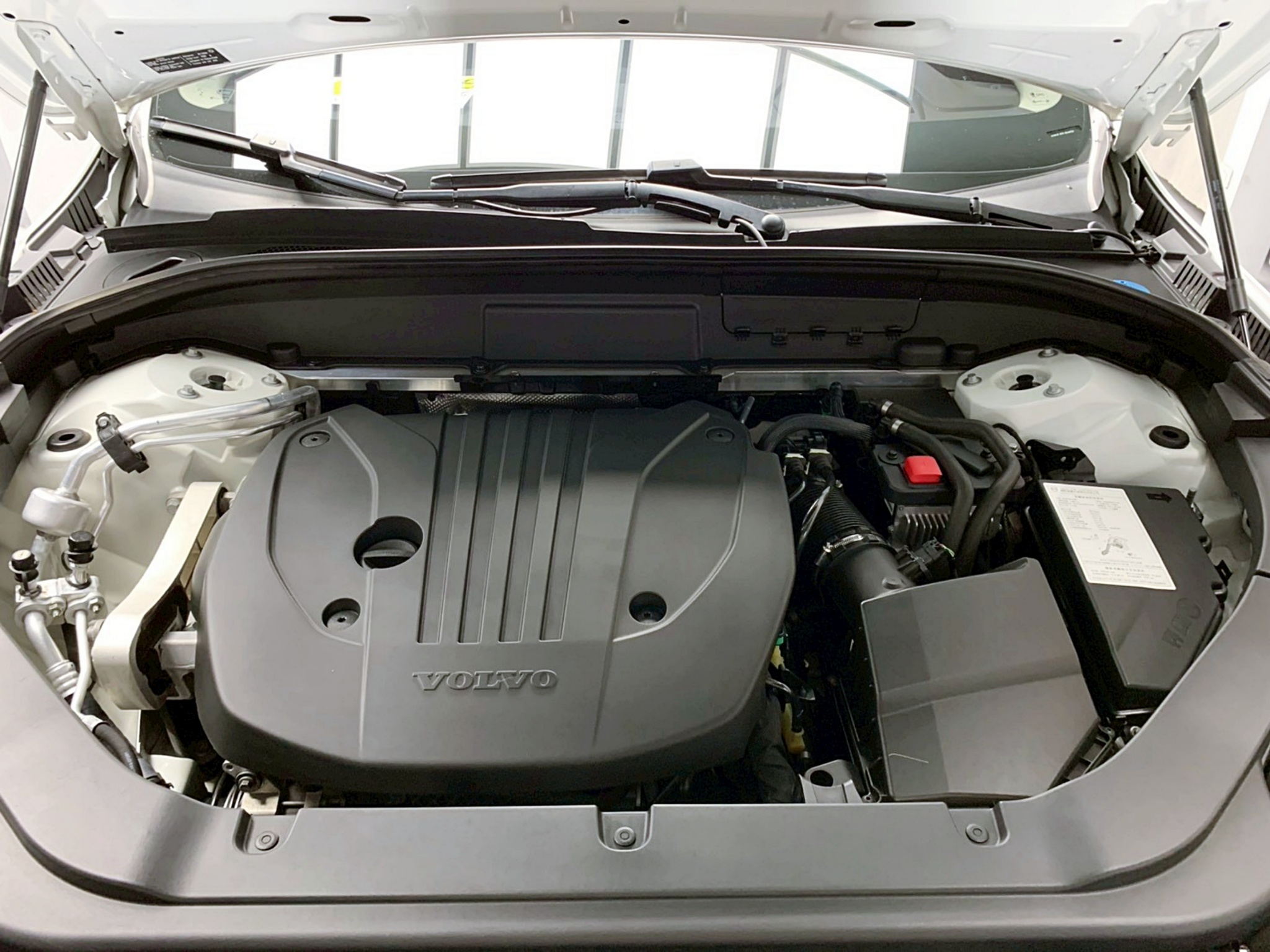 全台到府賞車 2020 Volvo XC60 B5 Momentum AWD『小李經理』元禾國際車業/中古車/促銷中  第16張相片