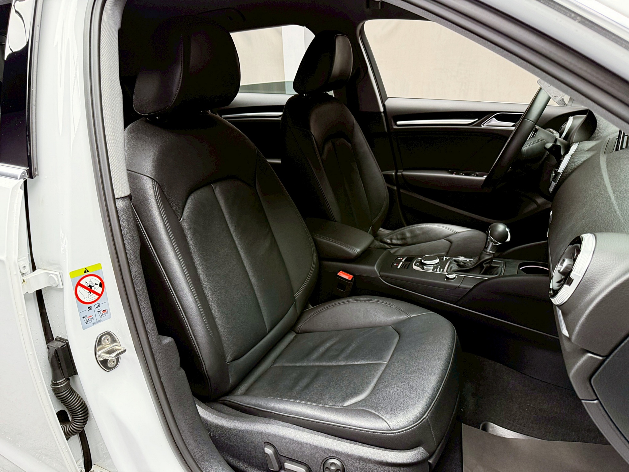 全台到府賞車 2019 Audi A3 Sportback 35TFSI Premium『小李經理』元禾國際車業/中古車/促銷中  第14張相片