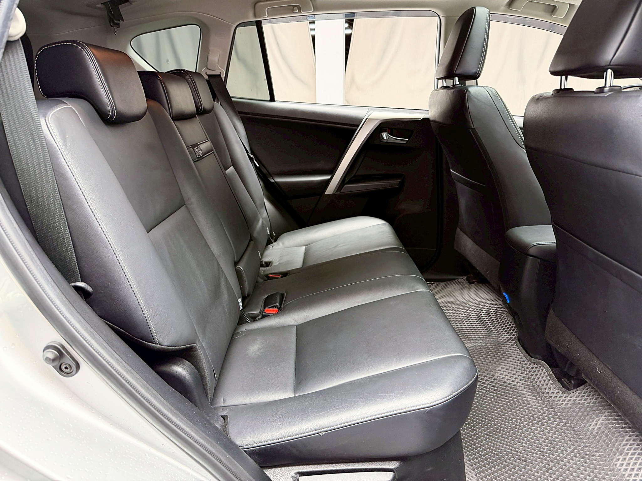 全台到府賞車 2016 Toyota RAV4 Hybrid 4WD旗艦版『小李經理』元禾國際車業/中古車/促銷中  第14張相片