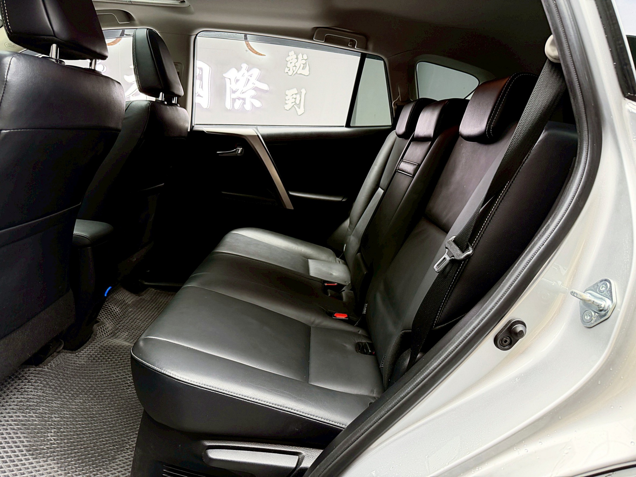 全台到府賞車 2016 Toyota RAV4 Hybrid 4WD旗艦版『小李經理』元禾國際車業/中古車/促銷中  第15張相片