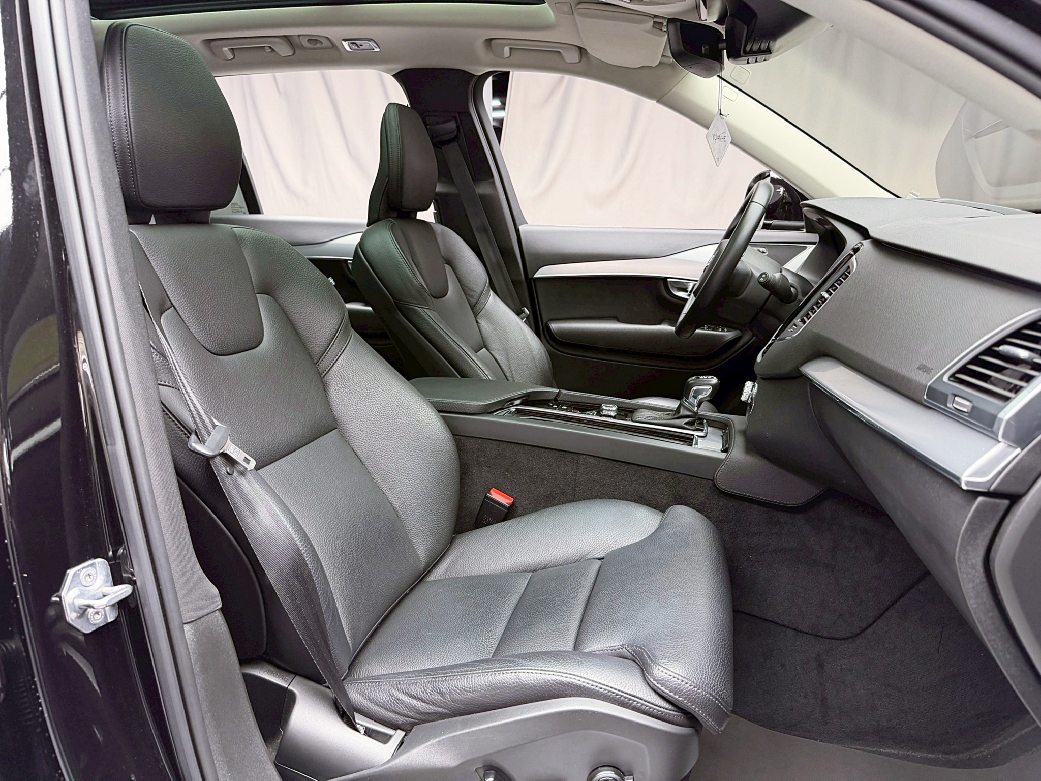 全台到府賞車 2018/19 Volvo XC90 T5 Momentum 七人座『小李經理』元禾國際車業/中古車/促銷中  第12張相片