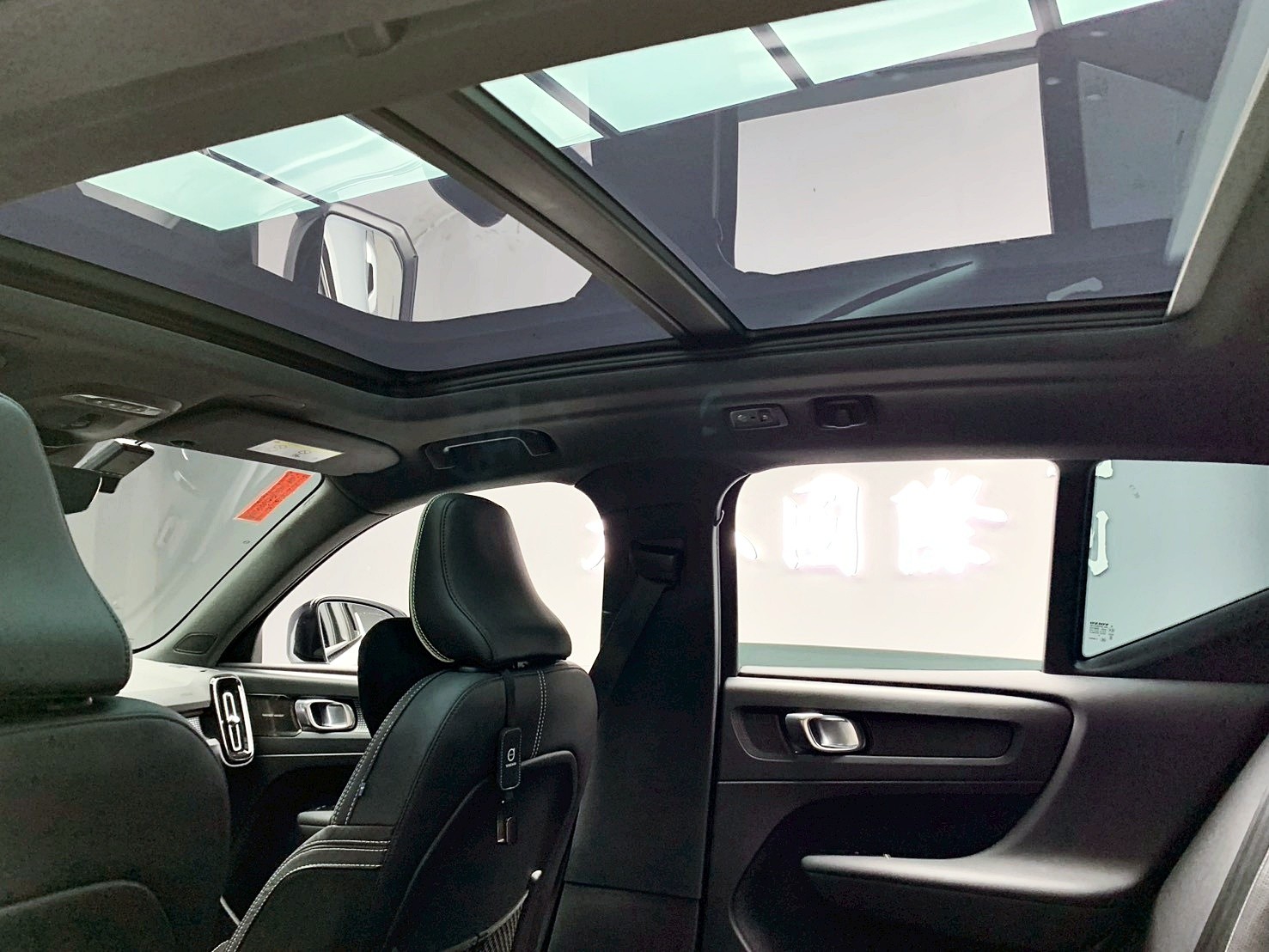 全台到府賞車 2020 Volvo XC40 T5 R-Design『小李經理』元禾國際車業/中古車/促銷中  第13張相片