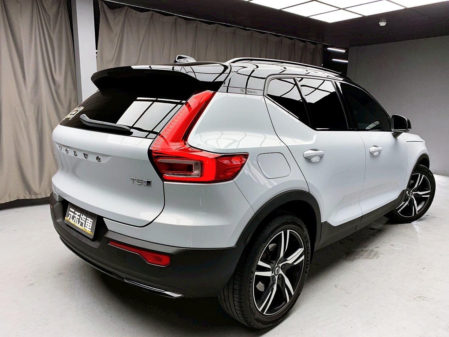 全台到府賞車 2020 Volvo XC40 T5 R-Design『小李經理』元禾國際車業/中古車/促銷中  第18張相片
