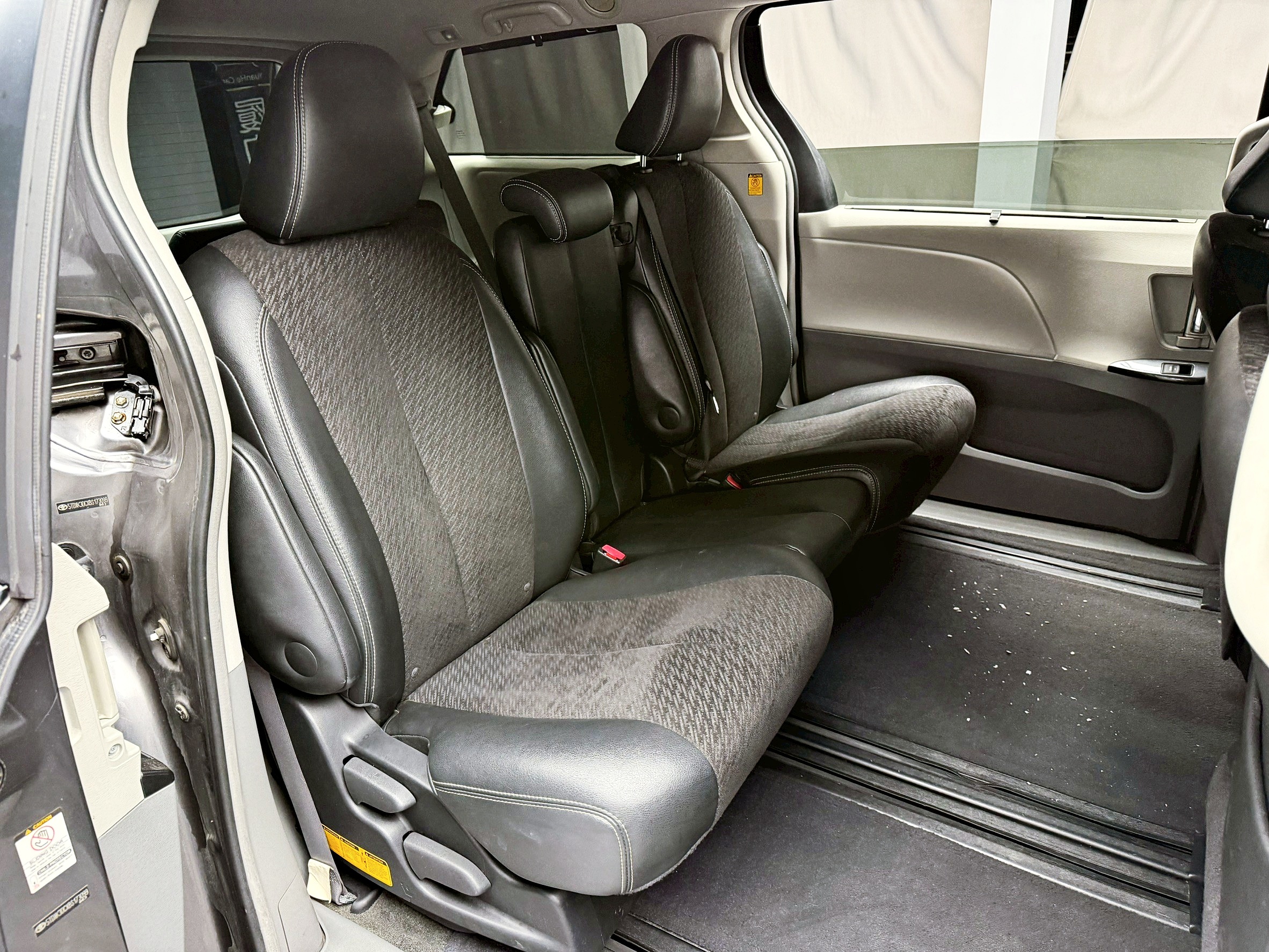 全台到府賞車 2011/12 Toyota Sienna SE 八人座『小李經理』元禾國際車業/中古車/促銷中  第12張相片